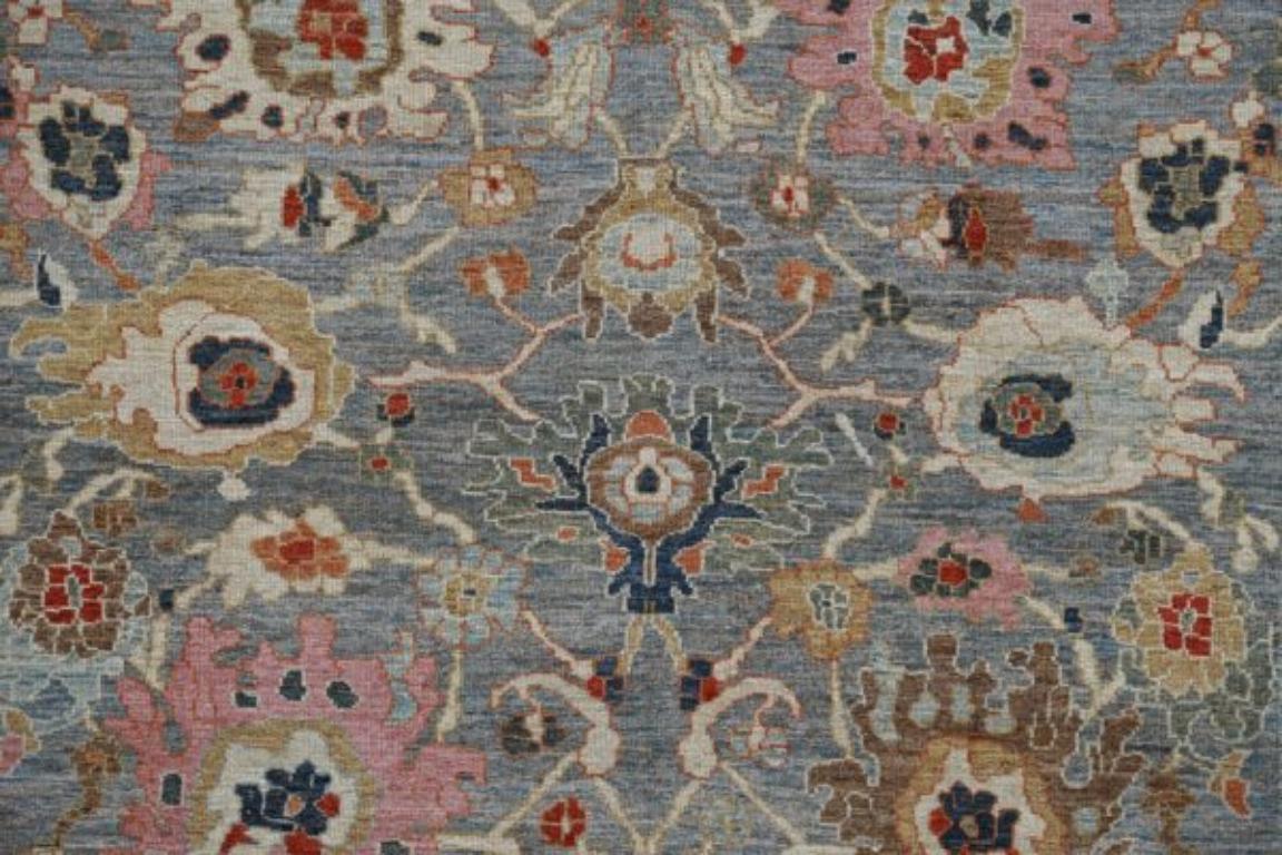 Turkish turkey Sultanabad Area Rugs - Wool Gray Ivory Pink - 91074 For Sale