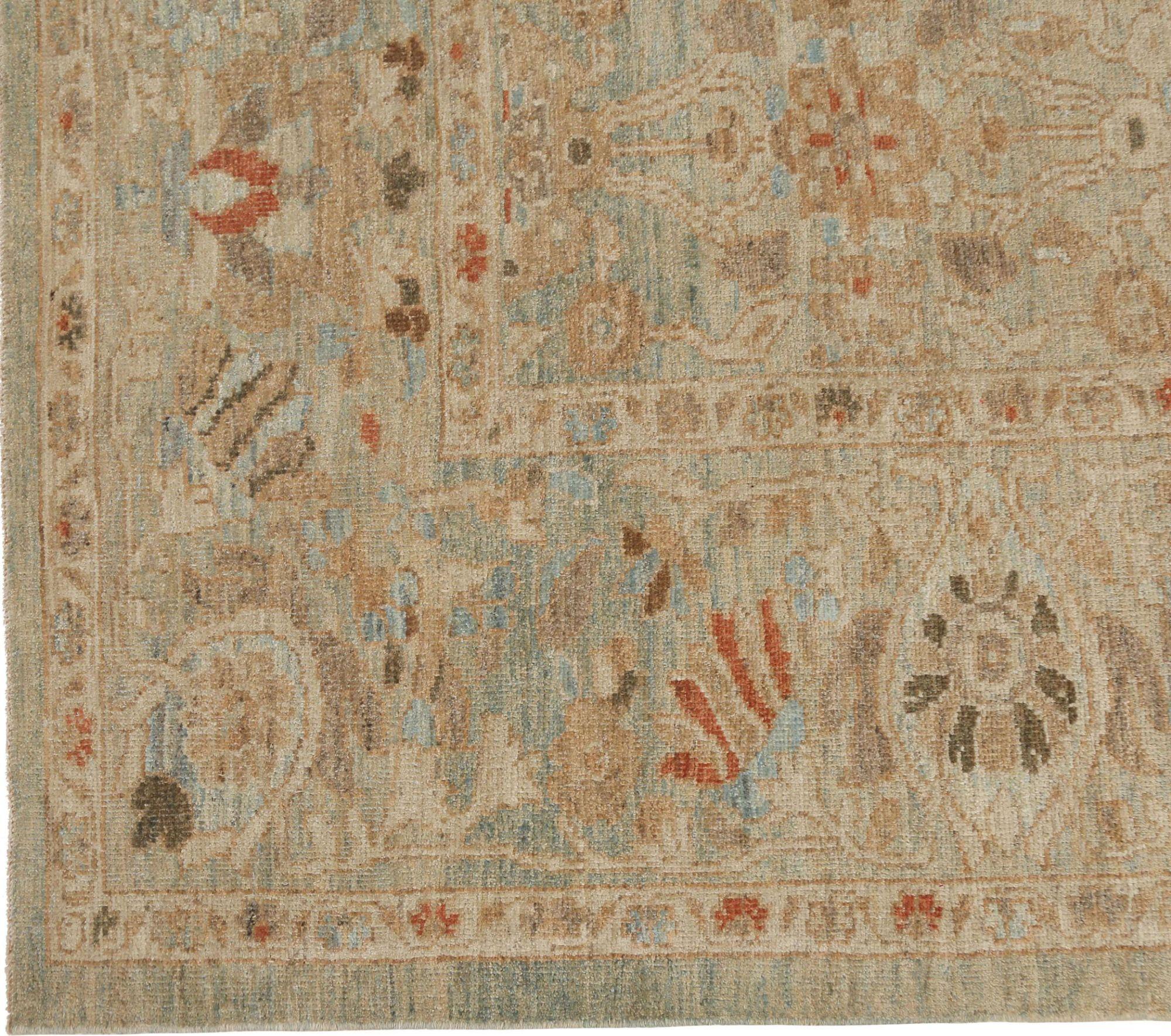 Découvrez l'élégance de l'Afghanistan Sultanabad avec des tapis de zone datant de 1990. Conçu avec de la laine et de l'ivoire, ce design exclusif est parfait pour mettre en valeur votre espace.