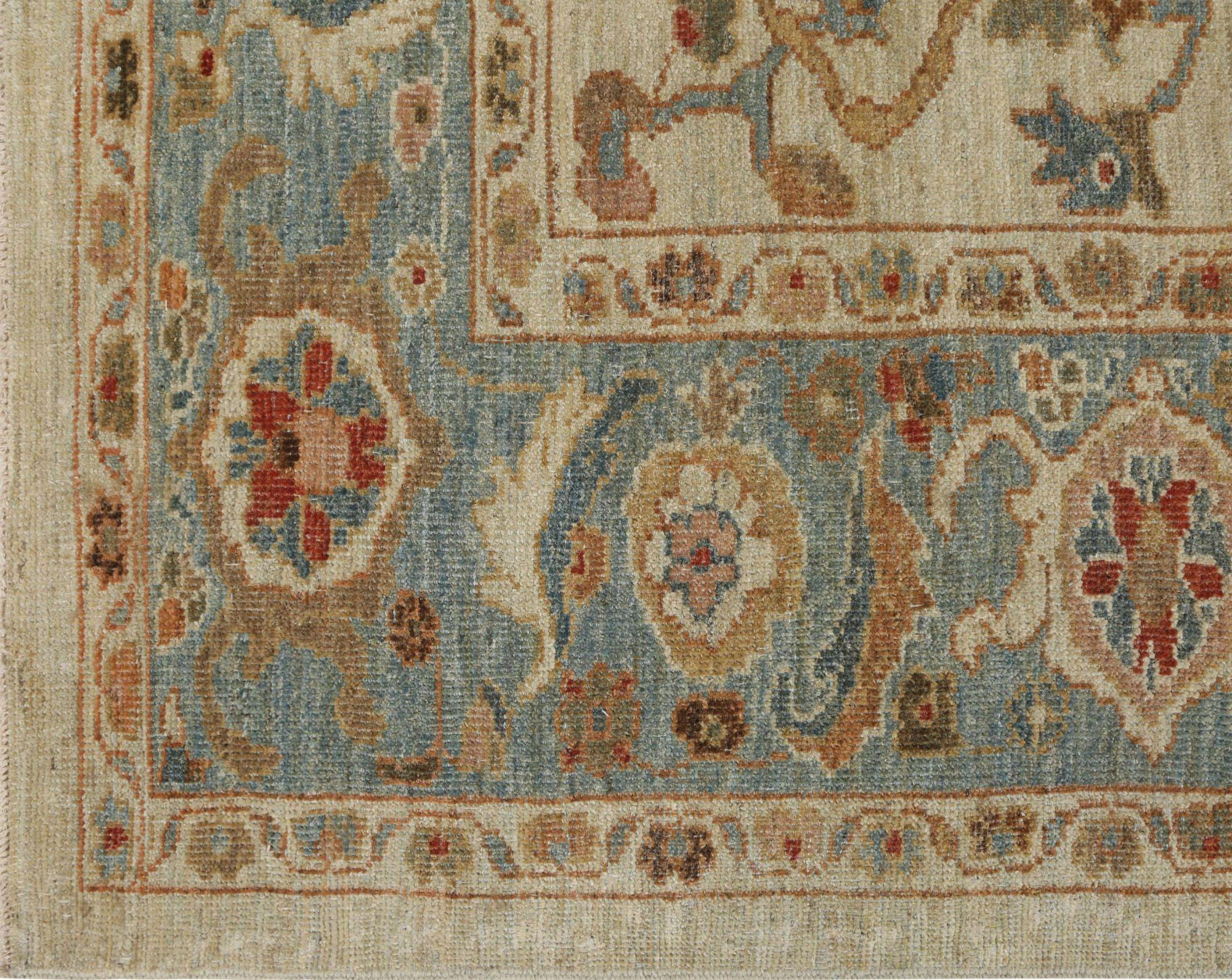 Entdecken Sie die Eleganz von Afghanistan Sultanabad mit Teppichen um 1990. Dieses exklusive Design aus Wolle und Elfenbein ist perfekt, um Ihren Raum zu verschönern.