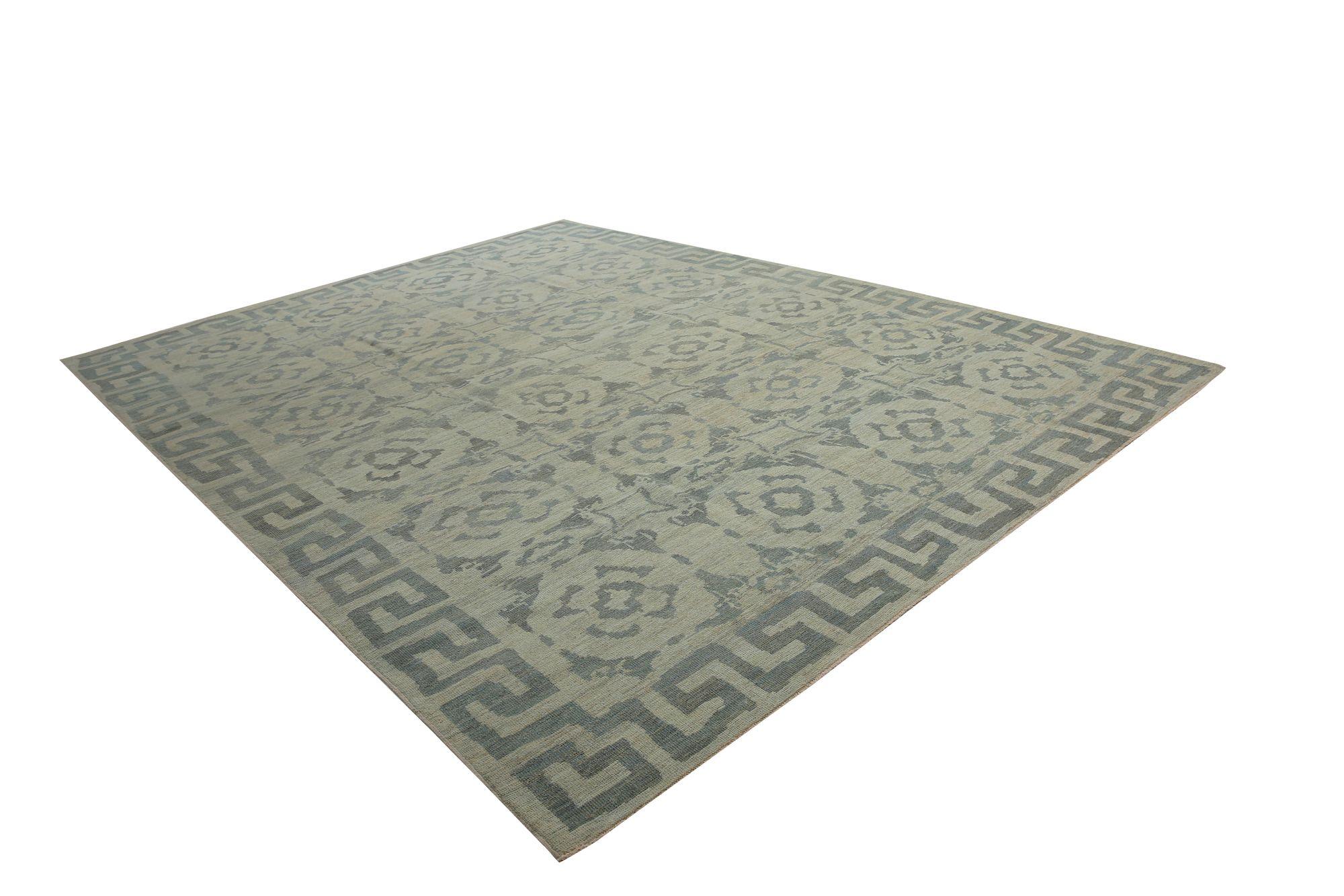 Entdecken Sie die Eleganz von Afghanistan Sultanabad mit Teppichen um 1990. Dieses exklusive Design aus Wolle und Elfenbein ist perfekt, um Ihren Raum zu verschönern.