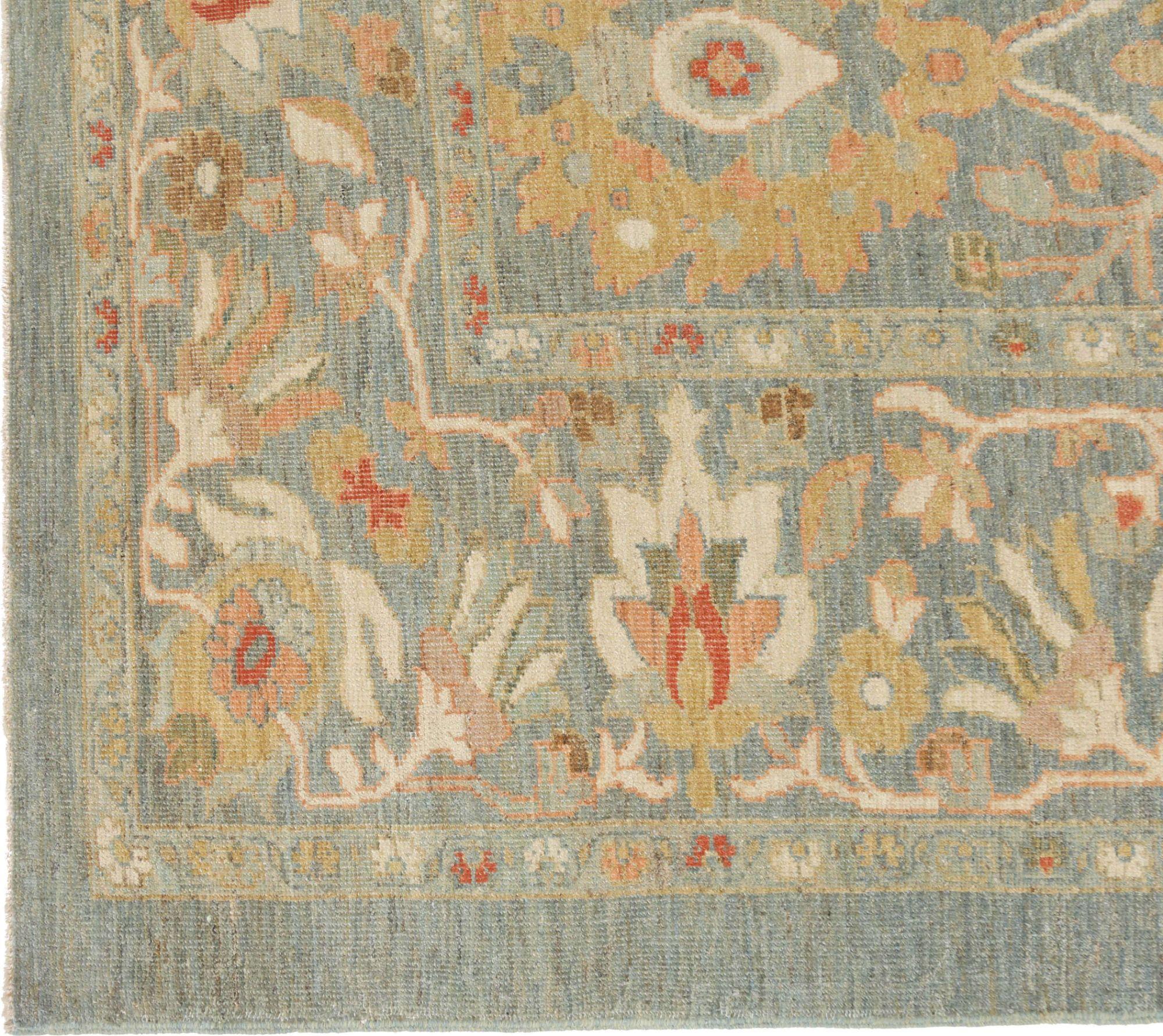 Scopri l'eleganza dell'Afghanistan Sultanabad Rugs, un tappeto over size del 1990. Progettato con lana e grigio, questo design esclusivo è perfetto per valorizzare il tuo spazio.