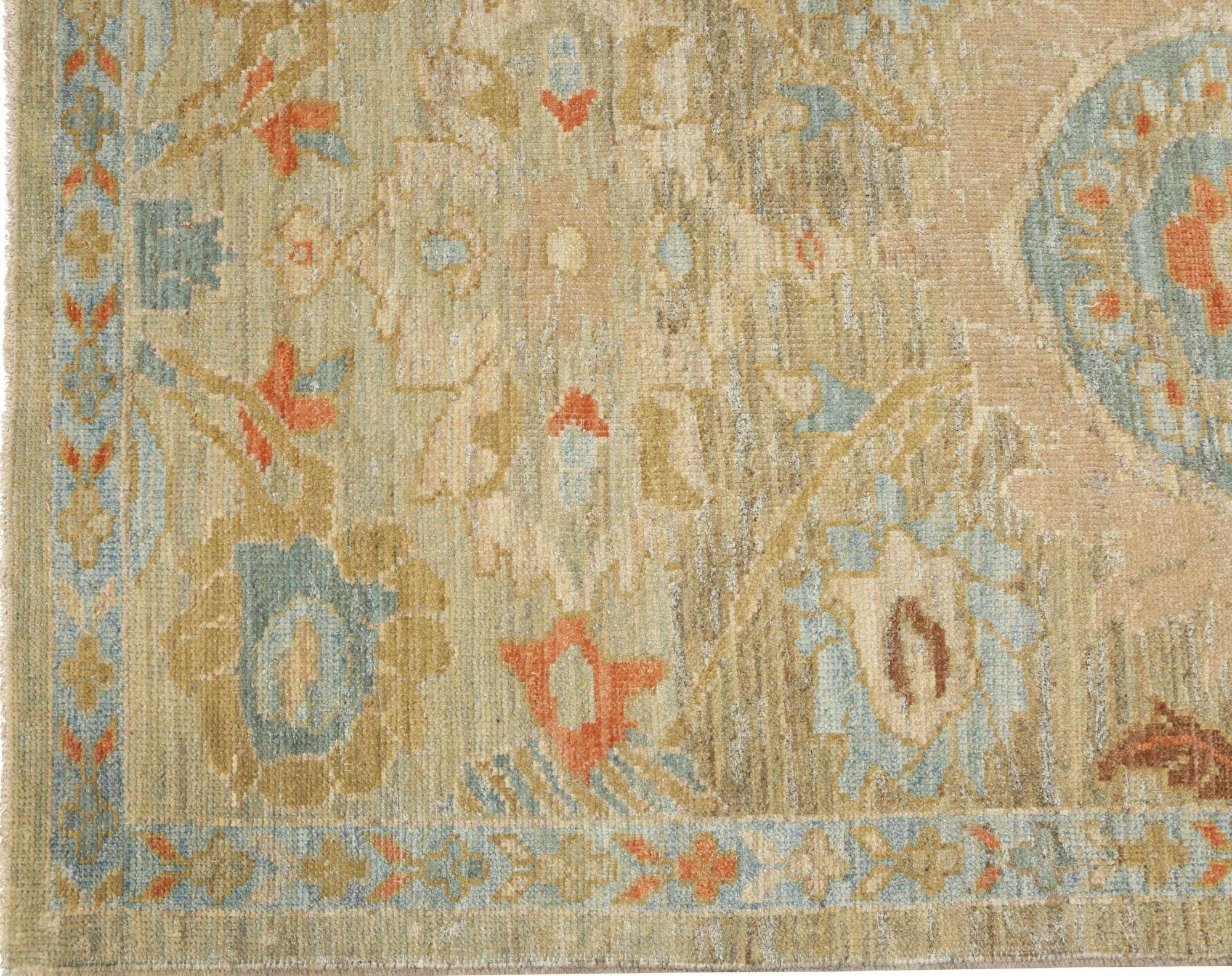 Entdecken Sie die Eleganz des afghanischen Sultanabad-Teppichs mit Läufer um 1990. Dieses exklusive Design aus Wolle und Elfenbein ist perfekt, um Ihren Raum zu verschönern.