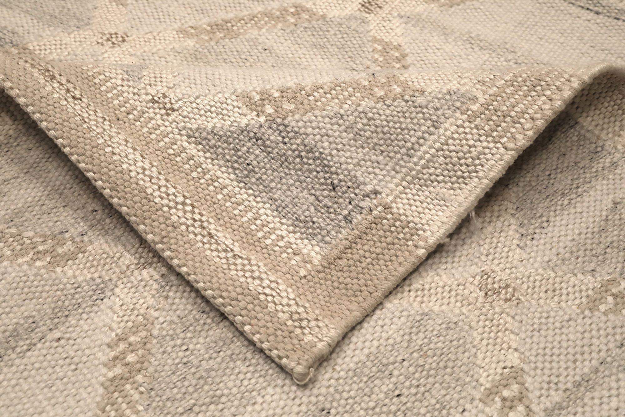 Tapis de collection suédois Afghanistan - Design en laine ivoire - 97345 Excellent état - En vente à Dallas, TX