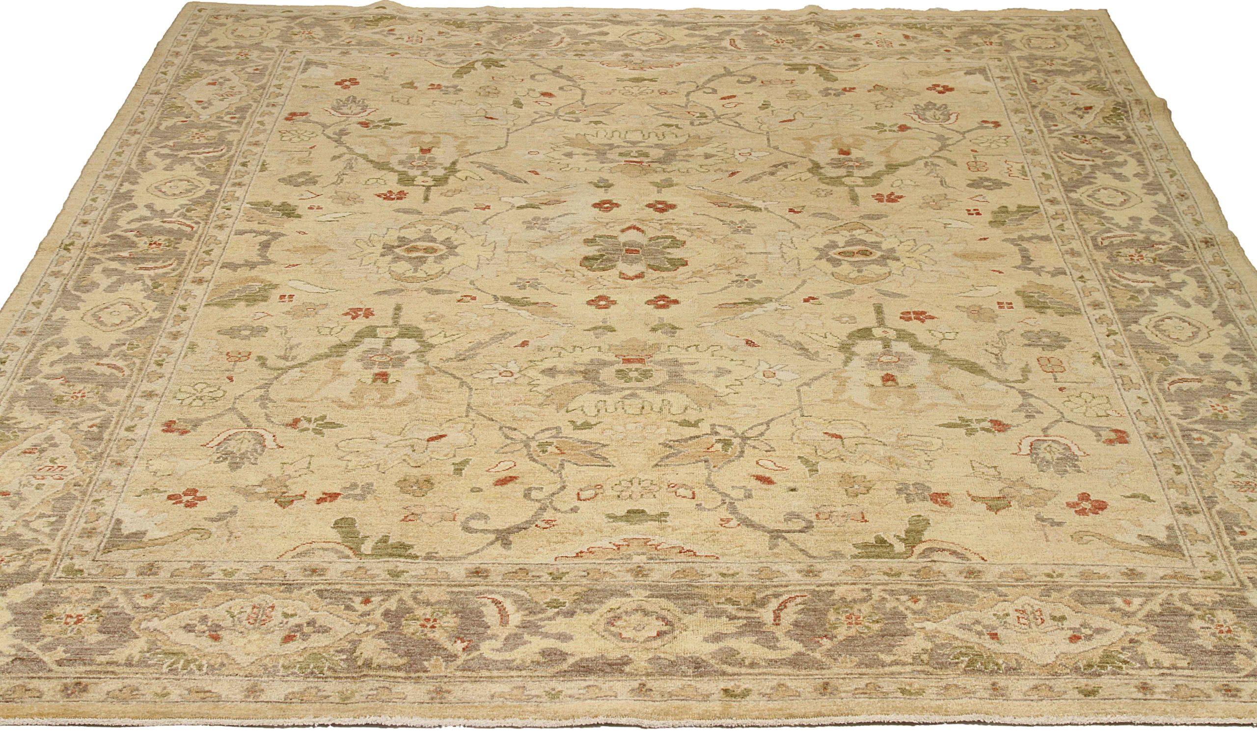Scopri l'eleganza dell'Afghanistan Tabriz con i tappeti d'area CIRCA 1990. Progettato con una meticolosa attenzione ai dettagli, questo design esclusivo è perfetto per valorizzare il tuo spazio.