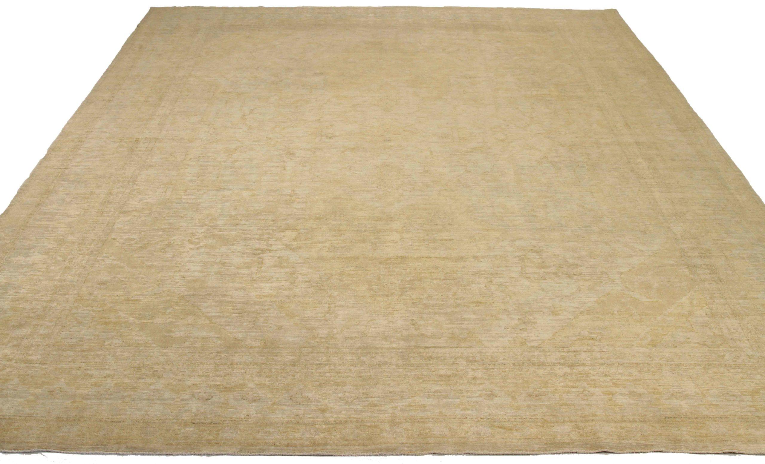 Scopri l'eleganza dell'Afghanistan Tabriz con i tappeti d'area CIRCA 1990. Progettato con una meticolosa attenzione ai dettagli, questo design esclusivo è perfetto per valorizzare il tuo spazio.