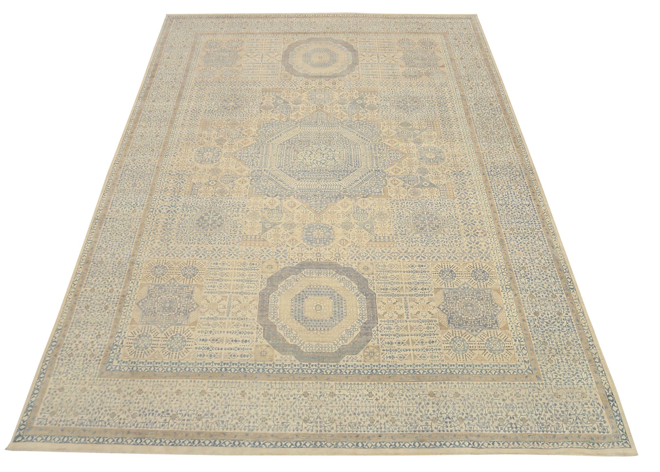 Découvrez l'élégance de l'Afghanistan Tabriz, avec des tapis de zone datant de 1990. Conçu avec de la Laine et du BleuIvoireJaune, ce design exclusif est parfait pour mettre en valeur votre espace.