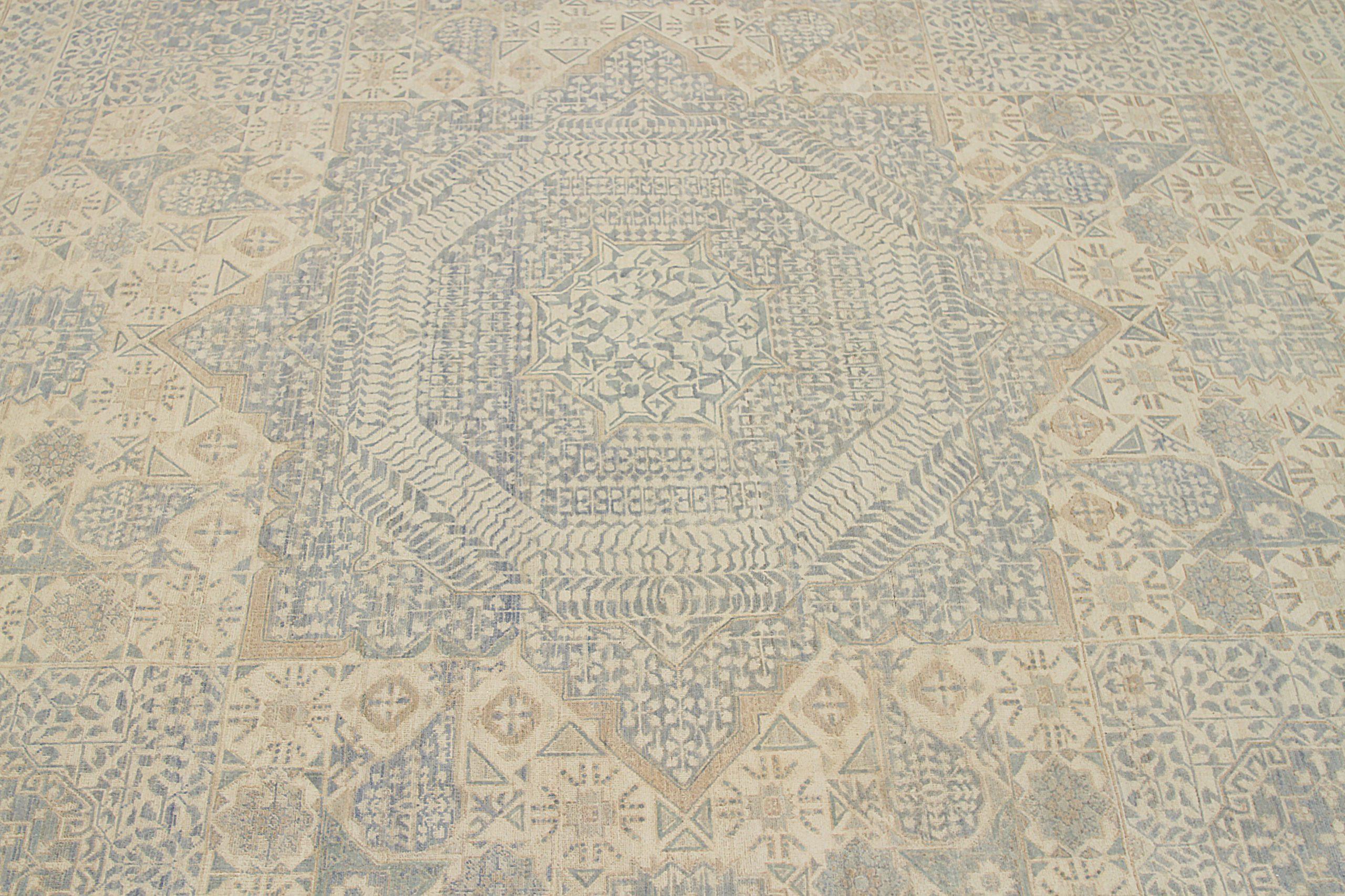 Tribal Tapis de Tabriz d'Afghanistan datant d'environ 1990, motif en laine bleu ivoire jaune - 92558 en vente