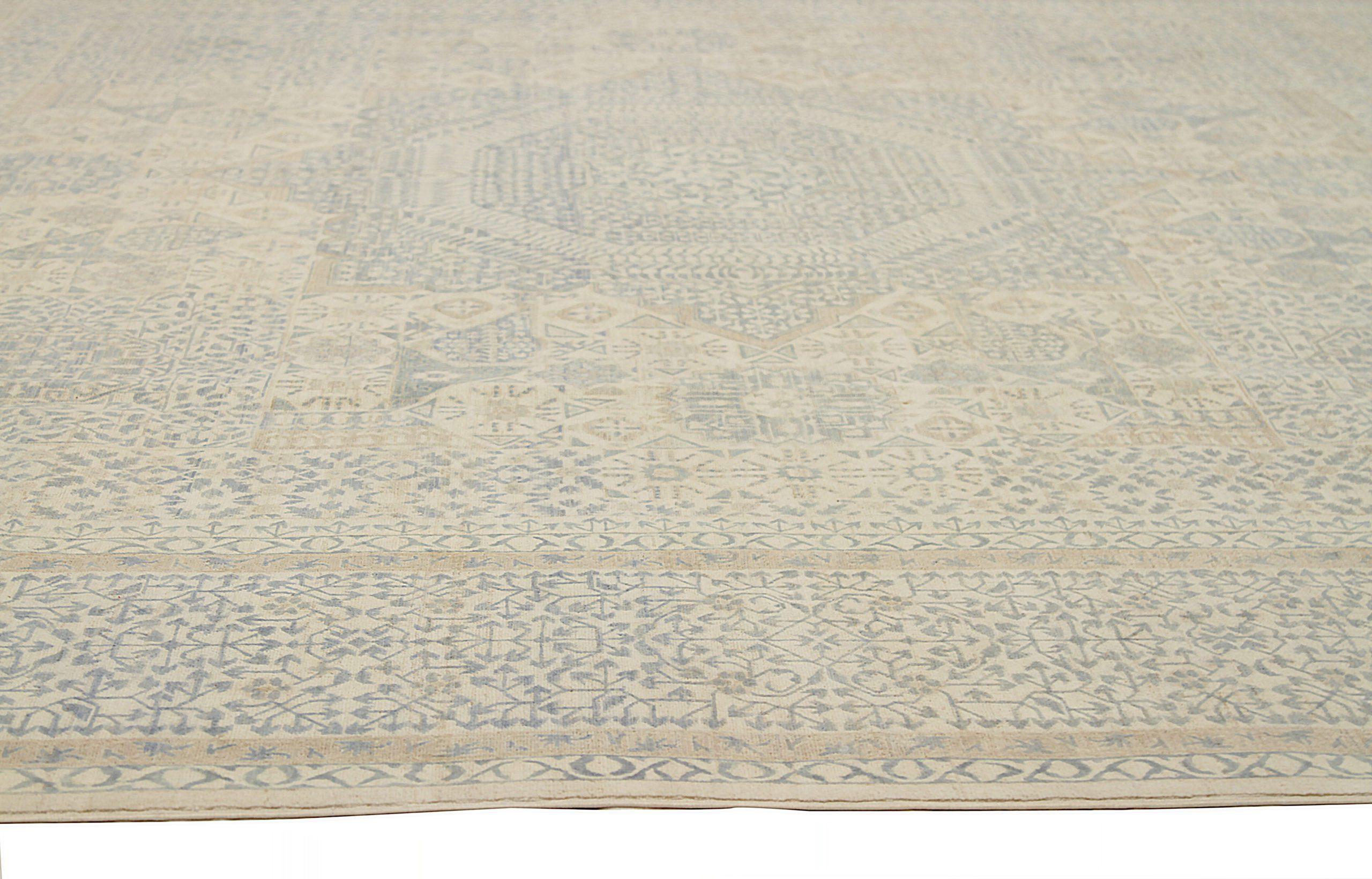 Tapis de Tabriz d'Afghanistan datant d'environ 1990, motif en laine bleu ivoire jaune - 92558 Excellent état - En vente à Dallas, TX