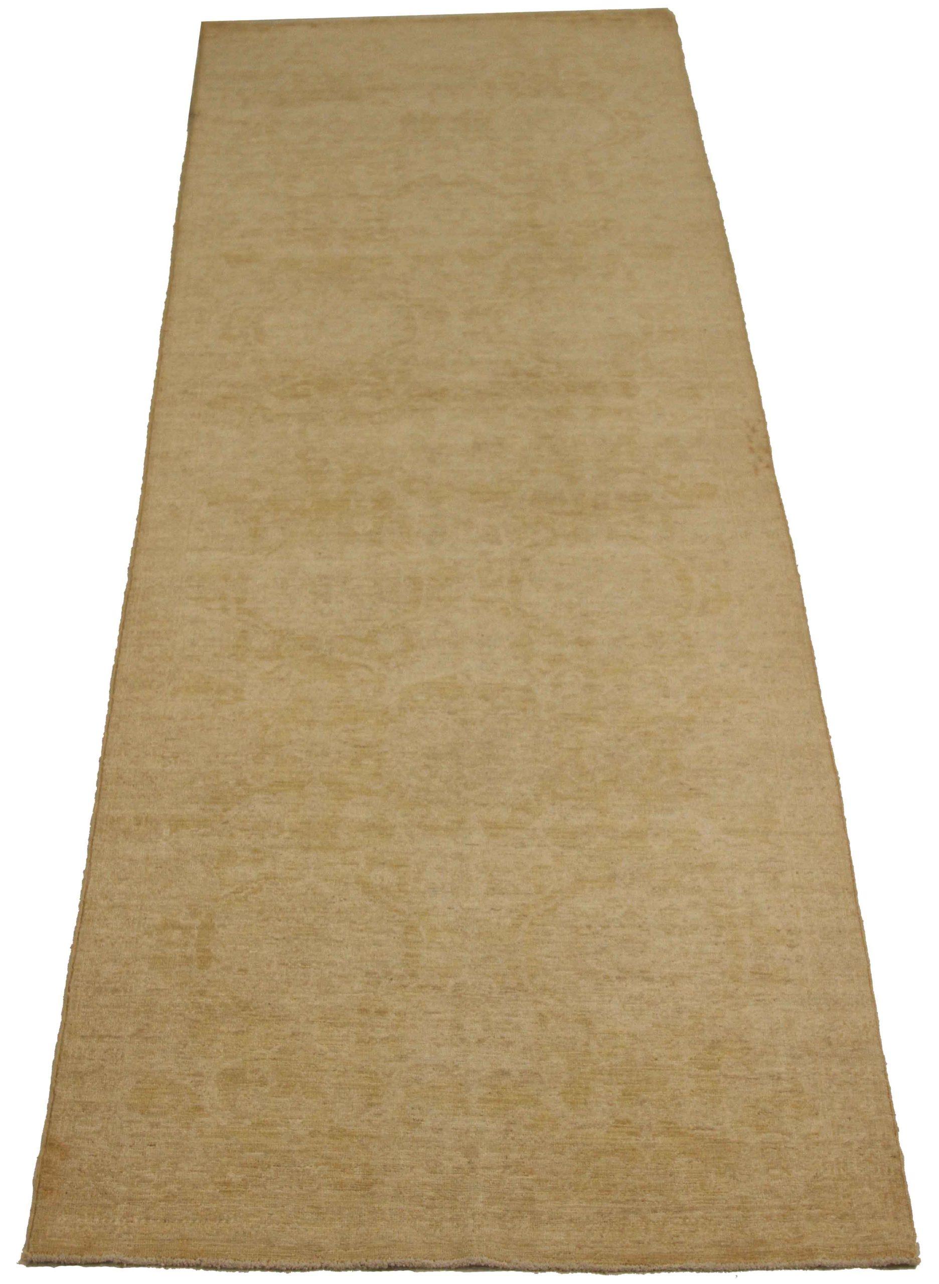 Scopri l'eleganza dell'Afghanistan Tabriz con il tappeto runner CIRCA 1990. Progettato con una meticolosa attenzione ai dettagli, questo design esclusivo è perfetto per valorizzare il tuo spazio.