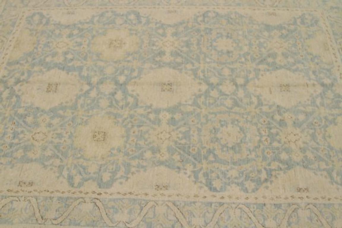 Tribal Petit tapis Tabriz en laine bleu ivoire - 92049 en vente