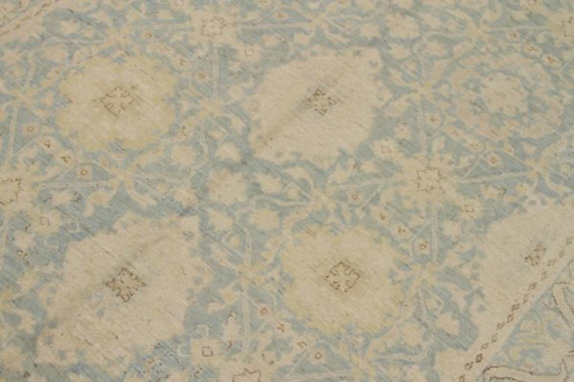 Petit tapis Tabriz en laine bleu ivoire - 92049 Excellent état - En vente à Dallas, TX