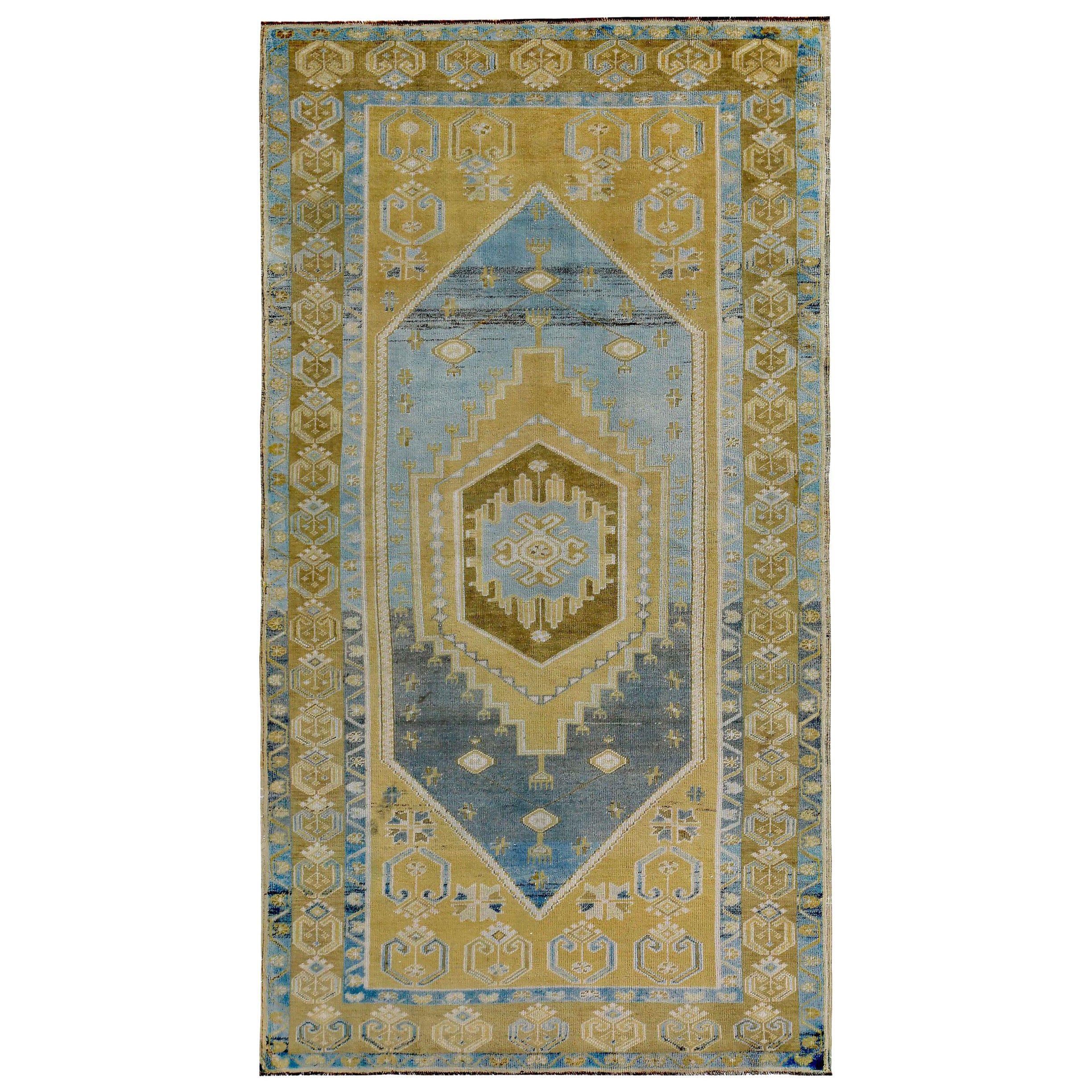 Petit tapis turc d'Afghanistan datant d'environ 1910, motif en laine bleu jaune et bleu 89635