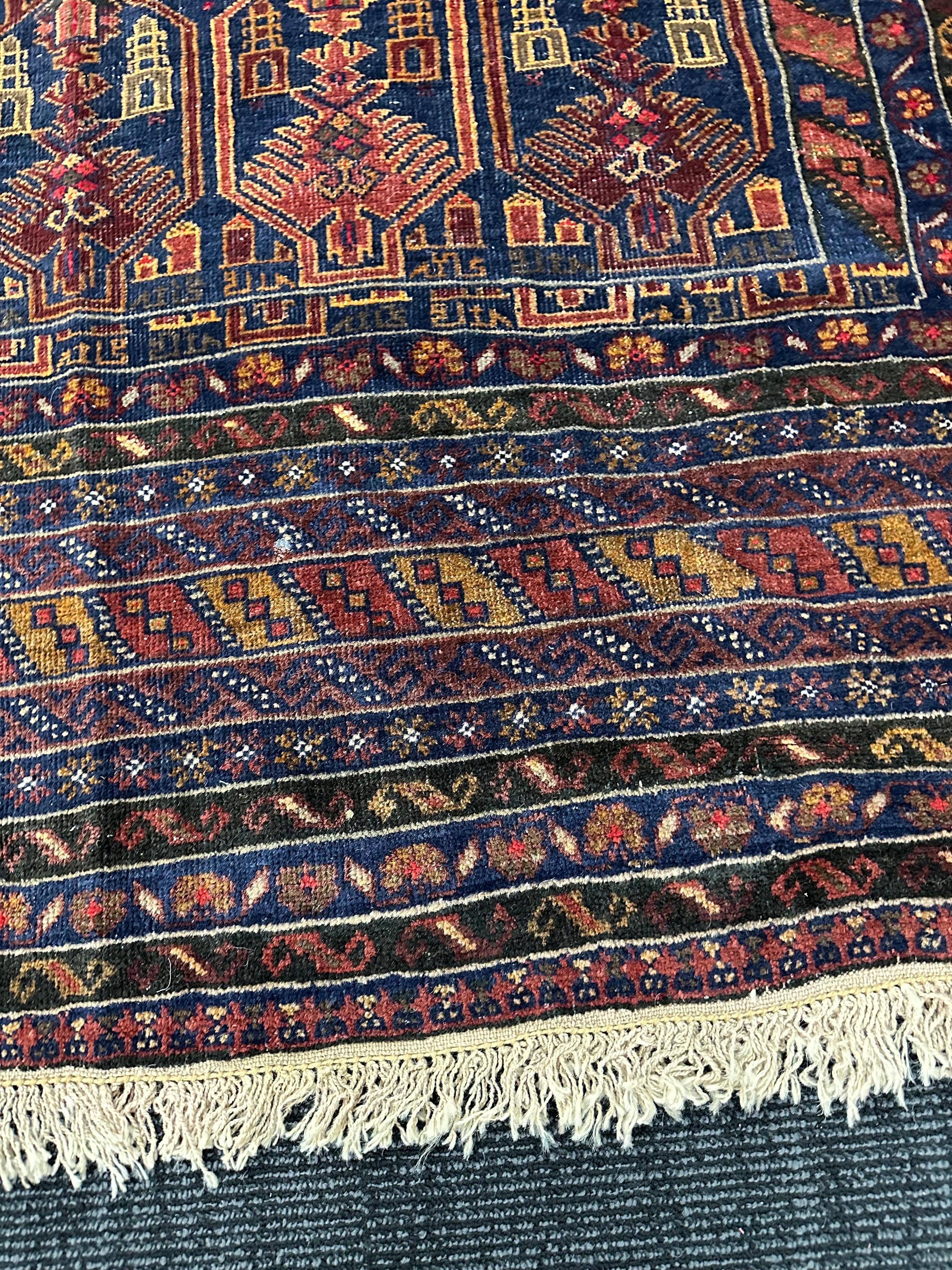 Tapis ancien tribal afghan Baluchi Design, 19e siècle Bon état - En vente à Savannah, GA