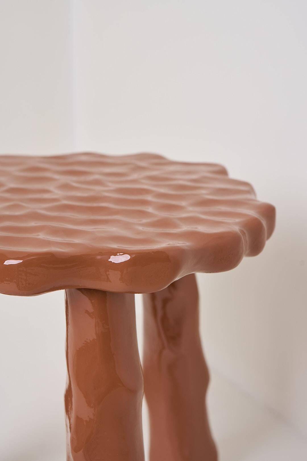 Afinco Collection, Low Terracotta Wooden Stool  In New Condition For Sale In Santa Edwiges, MG