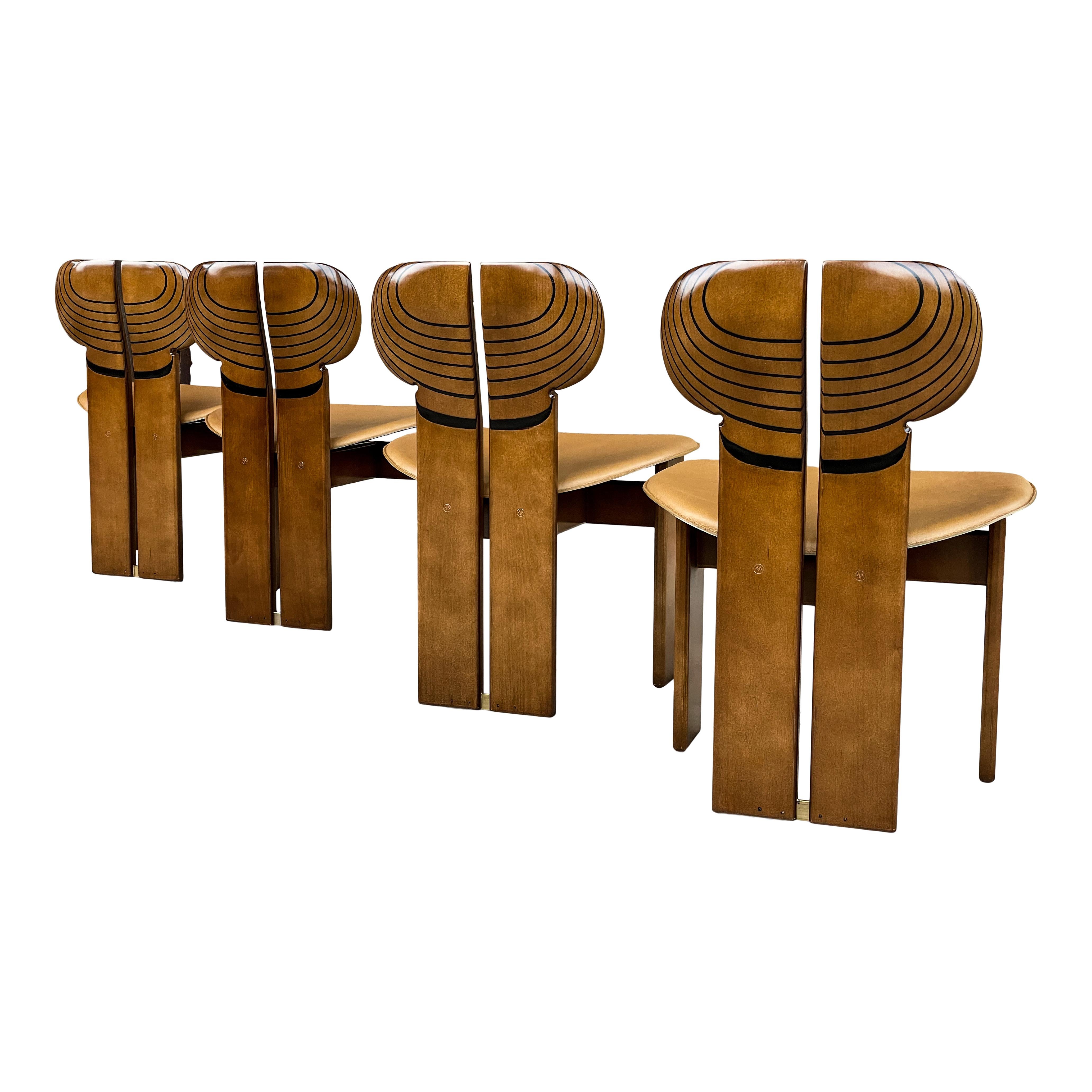 Afra and Tobia Scarpa Africa Dining Chair for Maxalto, 1976, Set of 4 In Excellent Condition For Sale In Vicenza, IT