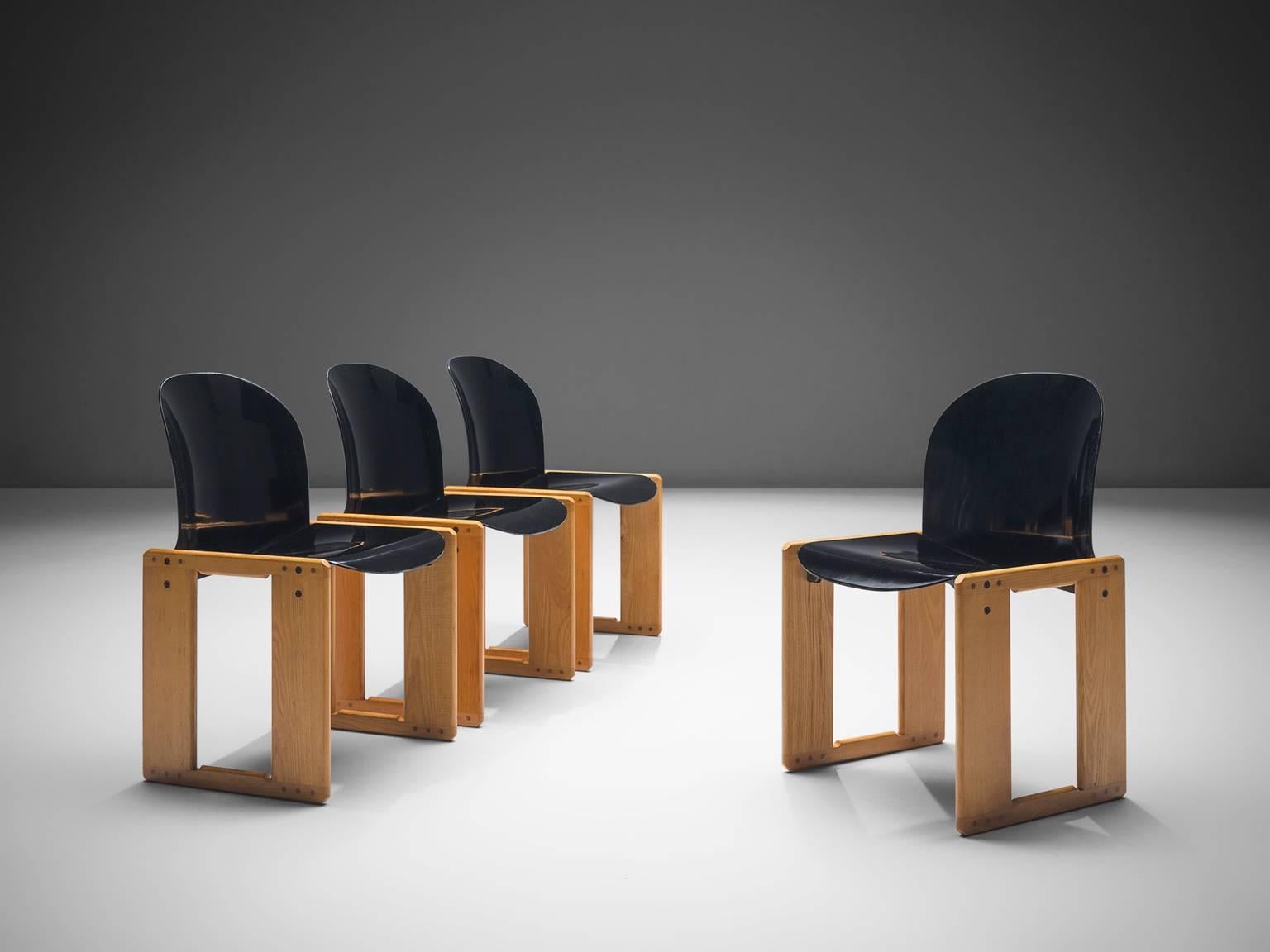 Afra & Tobia Scarpa for Cassina, set of four chairs model 121, wood and walnut, Italy, 1965.

Set of four chairs by Italian designer couple Tobia and Afra Scarpa. These chairs have a cubic and architectural appearance. The base consist of four