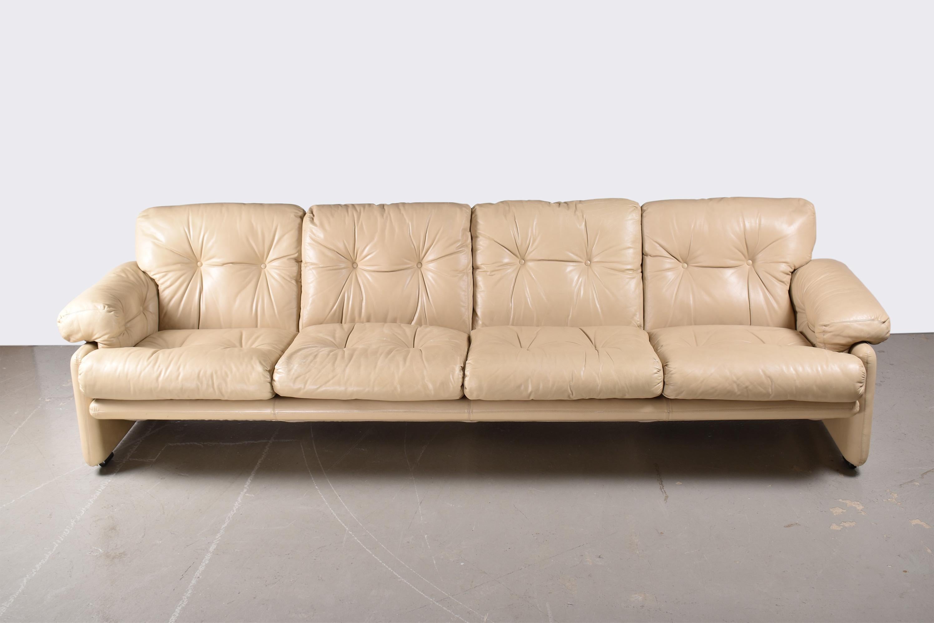 Afra und Tobia Scarpa Coronado Elfenbeinfarbenes Viersitzer-Sofa aus Leder, Italien, 1980 (Moderne der Mitte des Jahrhunderts) im Angebot