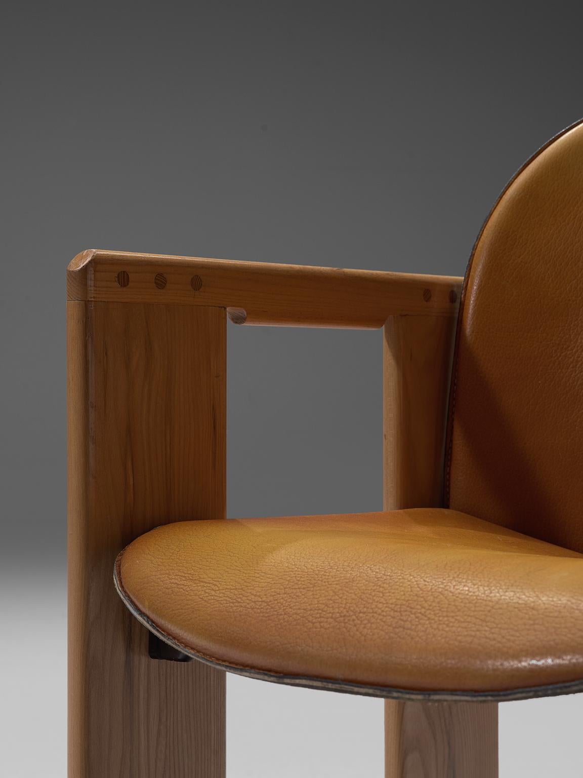 Afra and Tobia Scarpa Dialogo Cognac Leather Dining Chairs In Good Condition In Waalwijk, NL