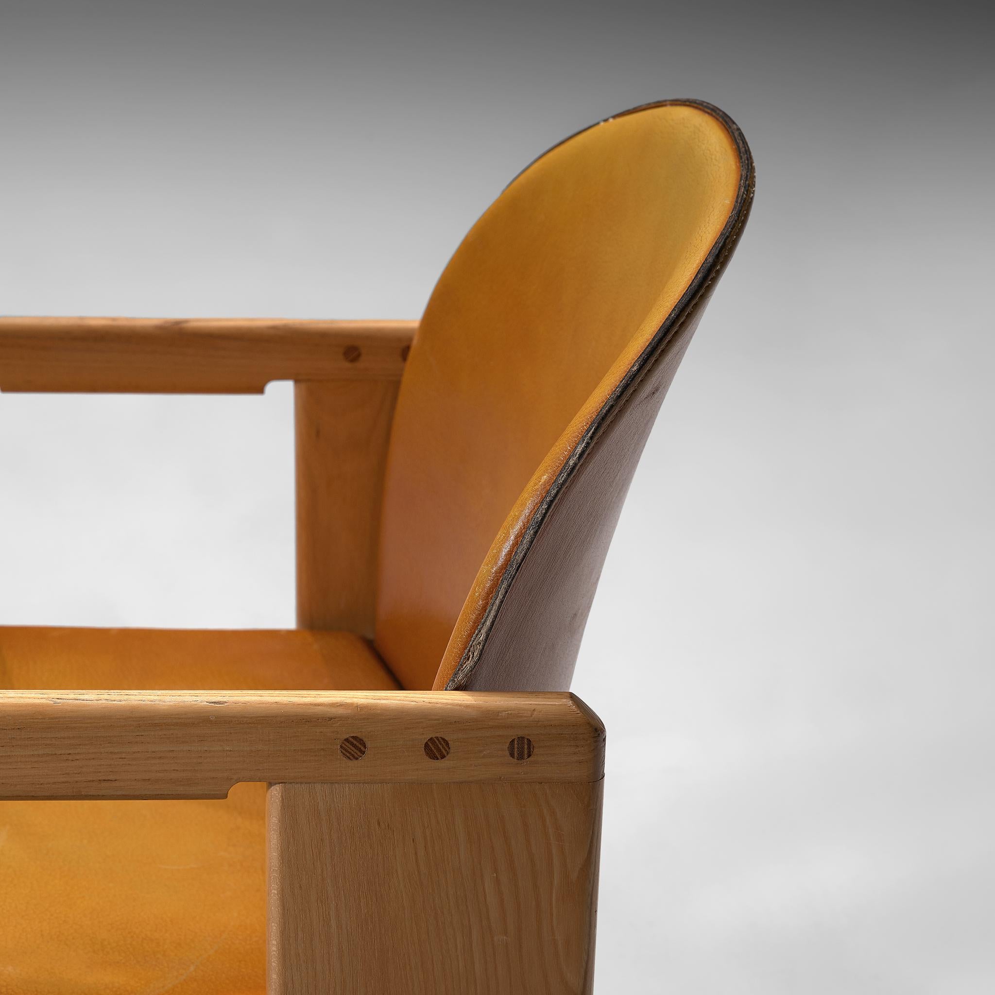 Mid-Century Modern Afra & Tobia Scarpa for B&B Italia Dialogo Dining Chair in Leather 