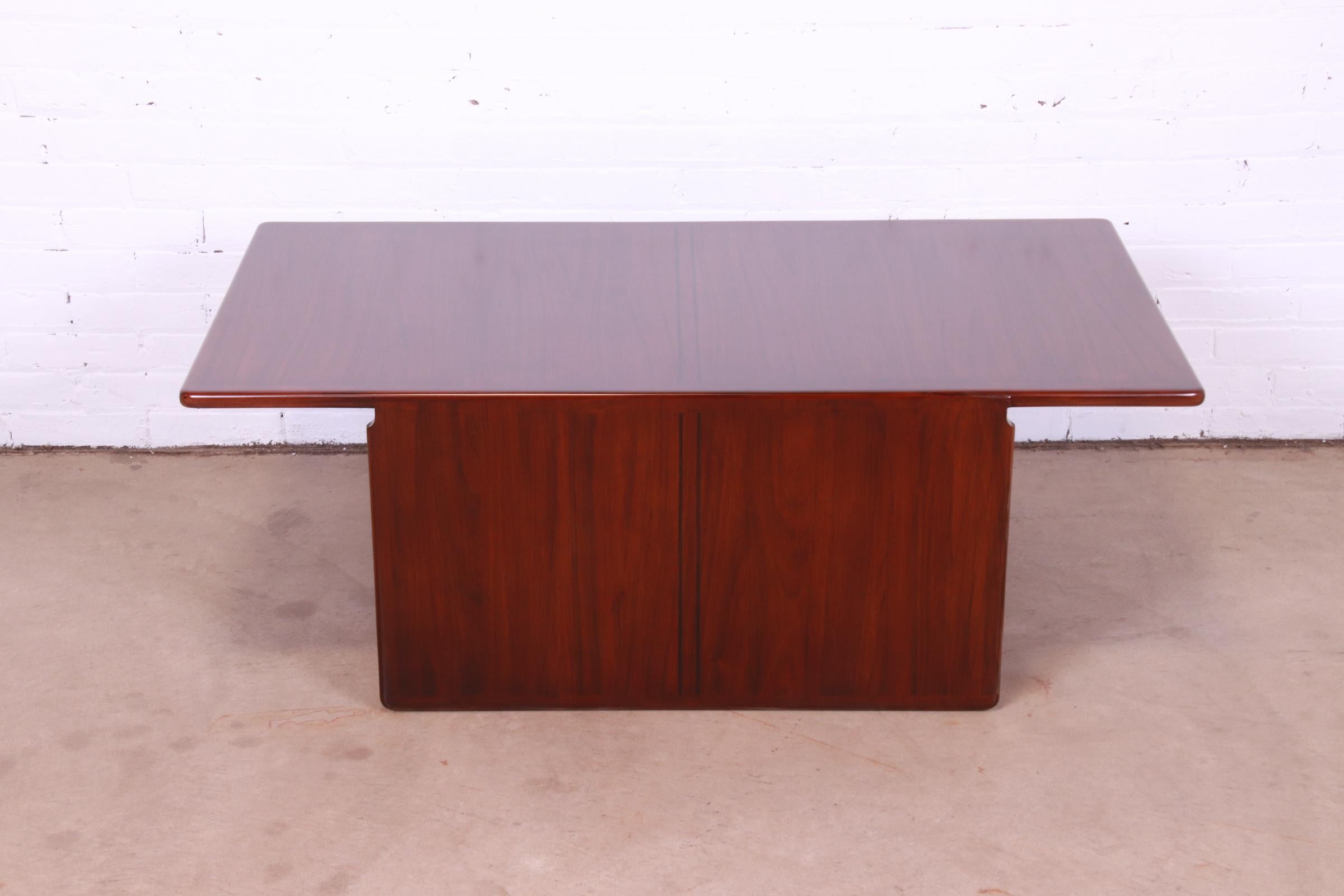 Mid-Century Modern Afra and Tobia Scarpa for B&B Italia Rosewood Coffee Table For Sale