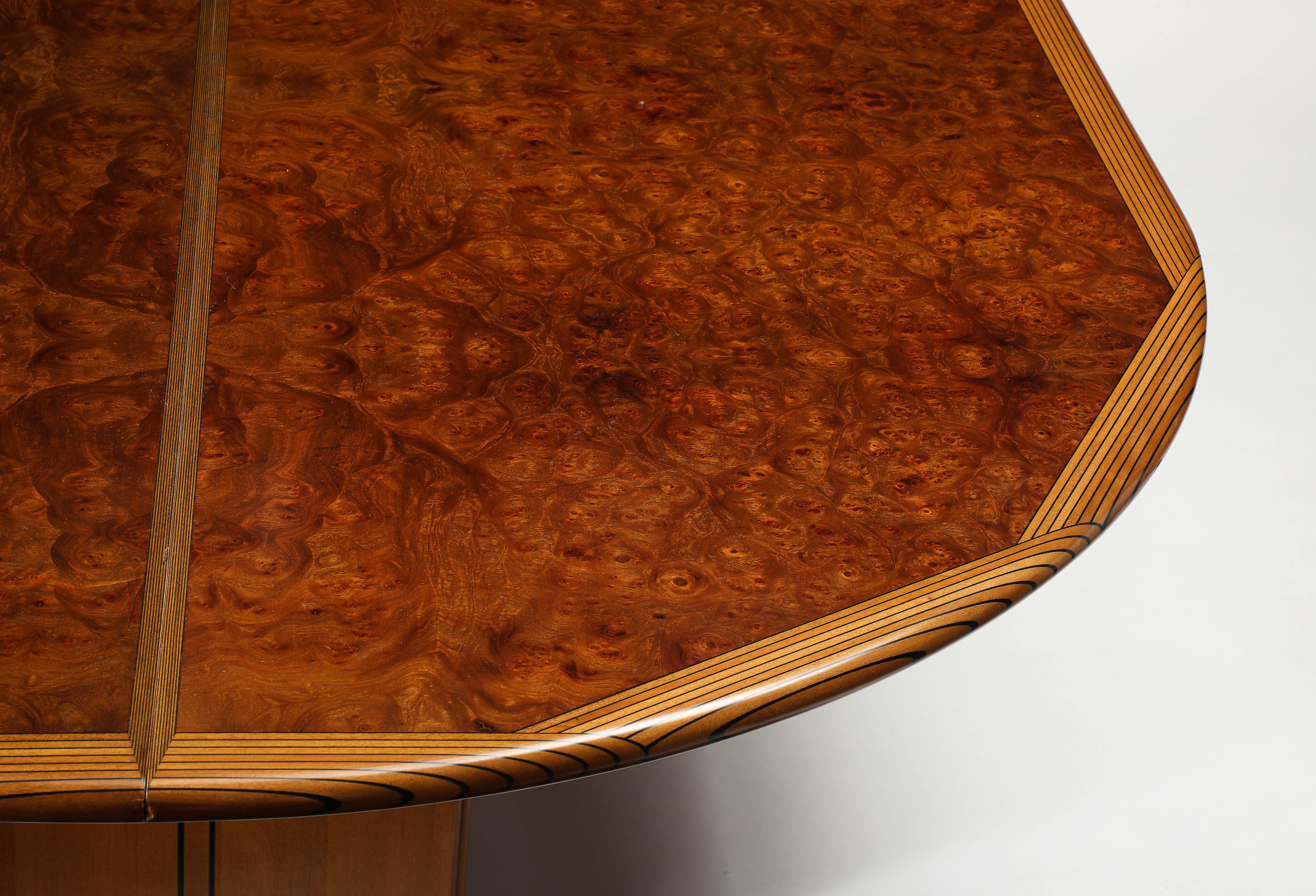 Fin du 20e siècle Afra & Tobia Scarpa pour Maxalto Africa Table de salle à manger ovale en loupe et noyer 1970 en vente