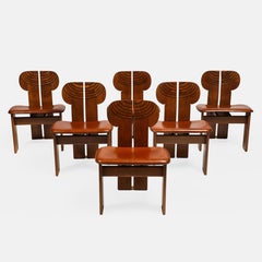 Afra & Tobia Scarpa pour Maxalto Ensemble de douze chaises de salle à manger en noyer africain 1975