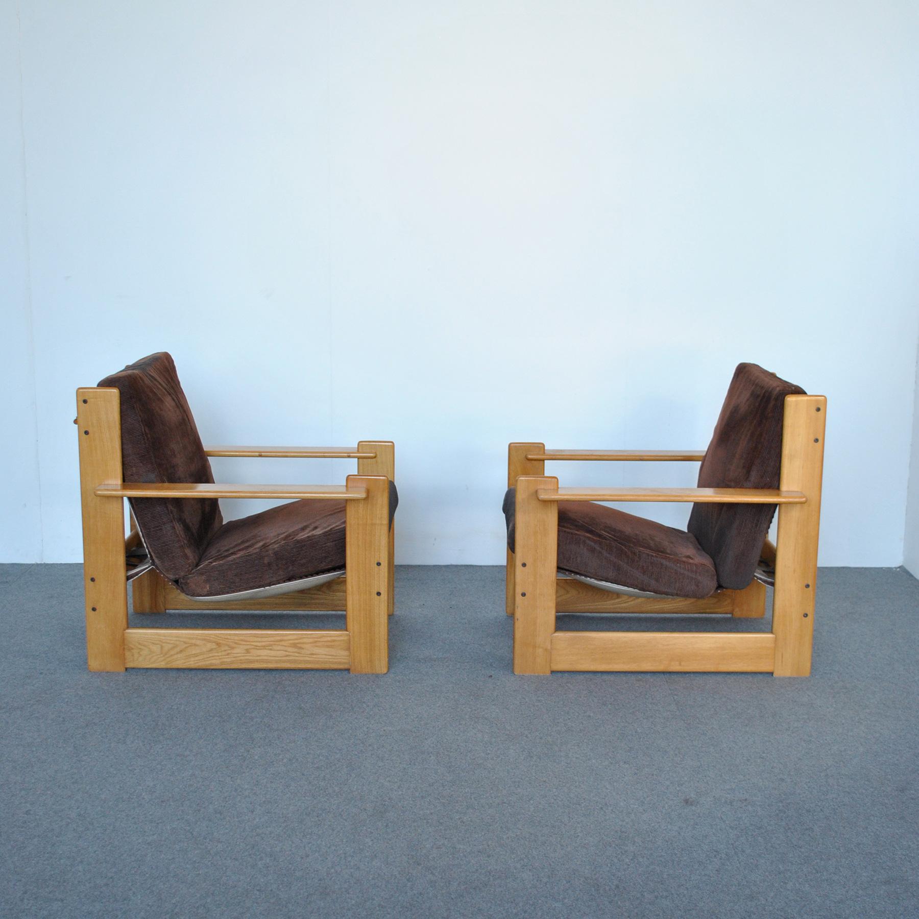 Afra and Tobia Scarpa for Molteni attributed armchairs seventies For Sale 3