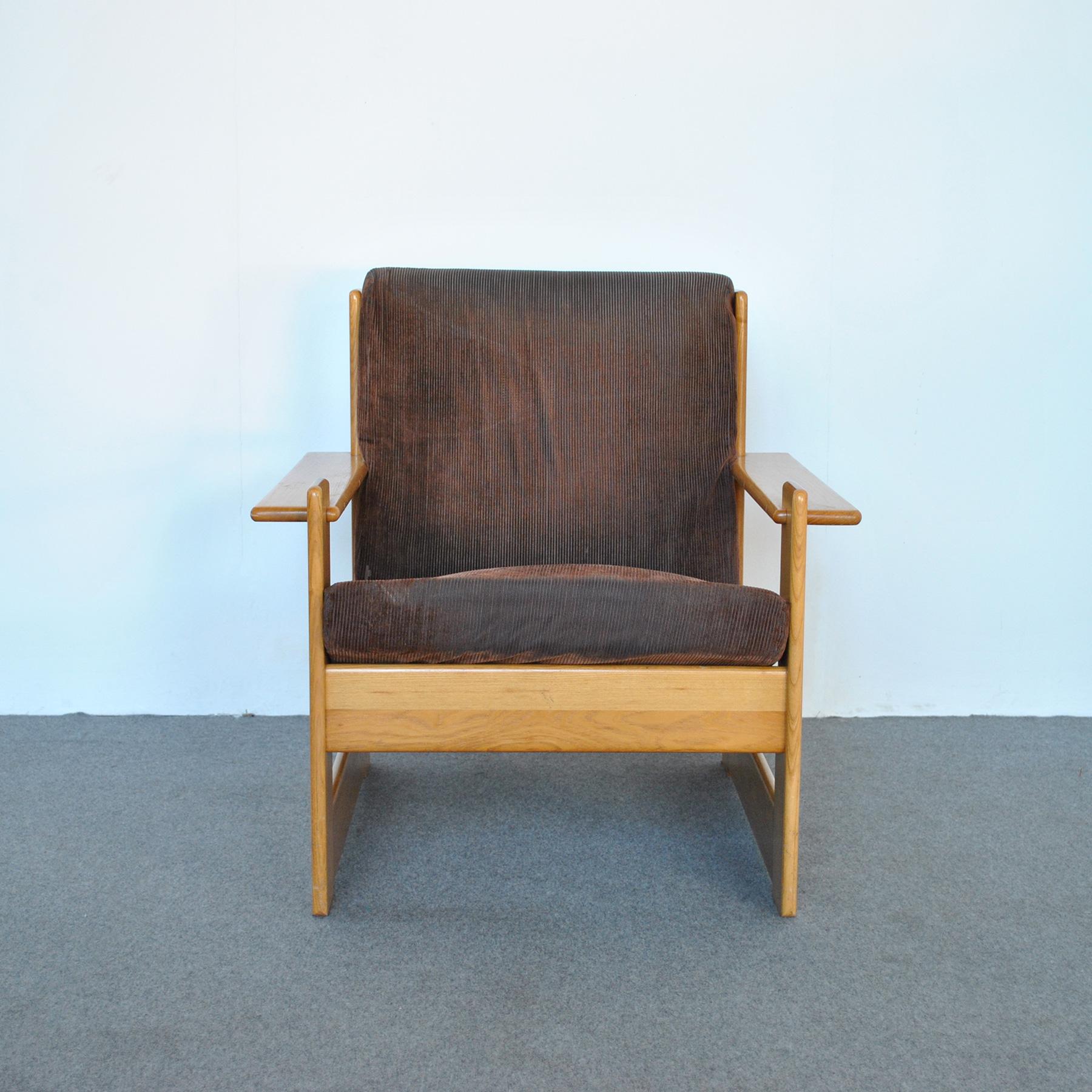 Afra und Tobia Scarpa für Molteni zugeschriebene Sessel siebziger Jahre (Moderne der Mitte des Jahrhunderts)