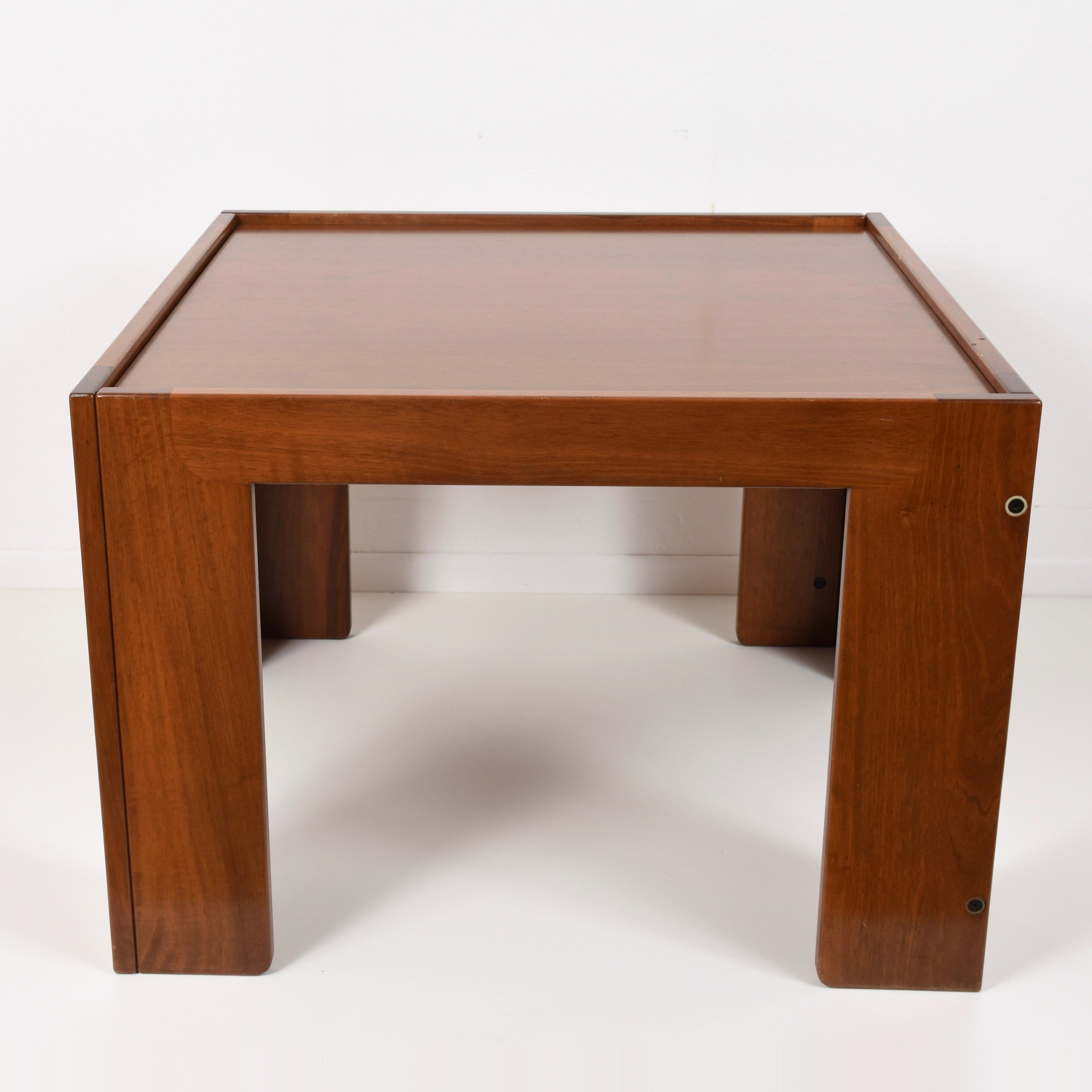 Afra and Tobia Scarpa Midcentury Squared Italian Coffee Table for Cassina, 1960s In Good Condition In Roma, IT