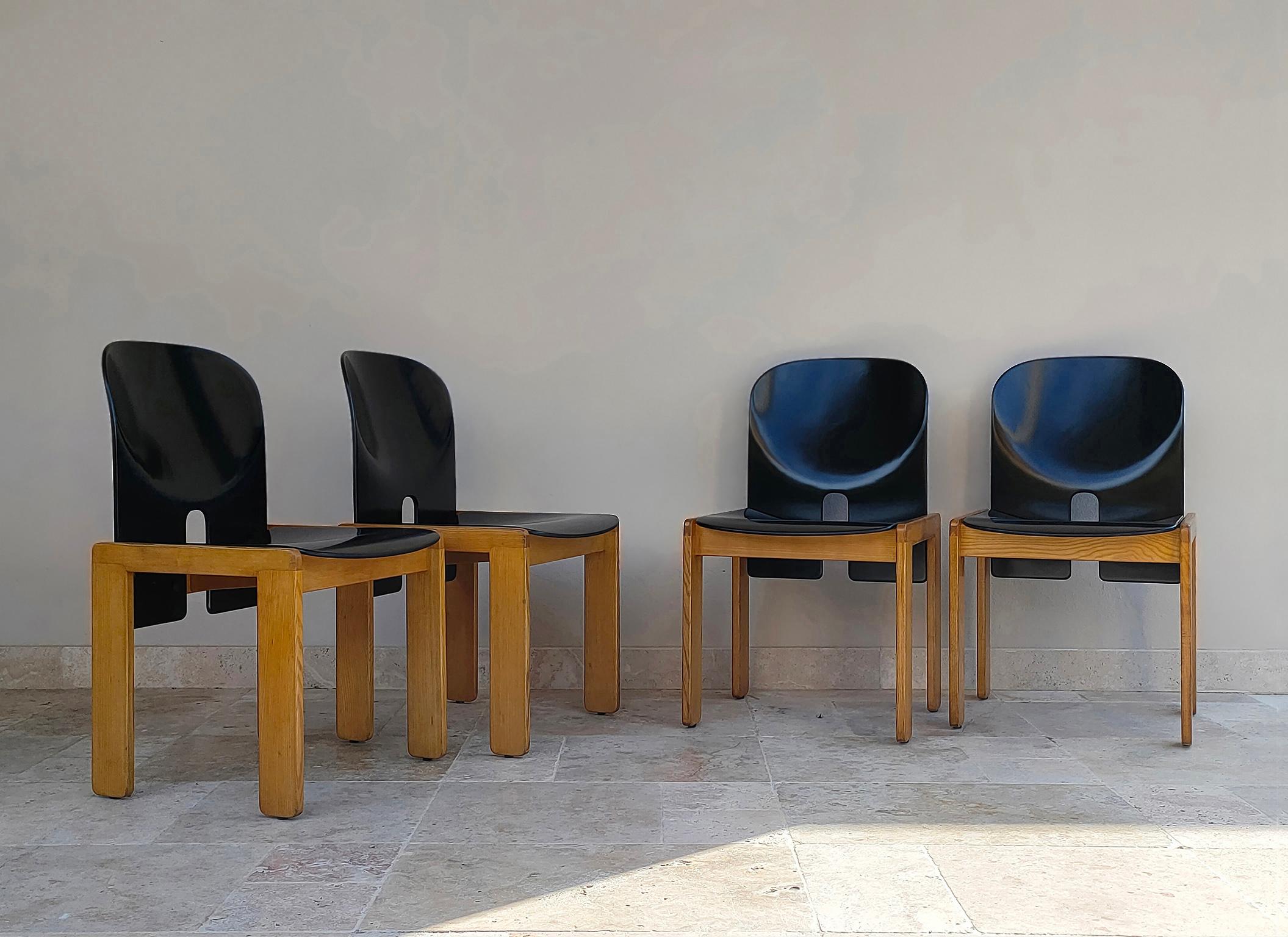 Mid-Century Modern Afra & Tobia Scarpa Set of Four 121 Chairs by Cassina 1960s Italy  For Sale