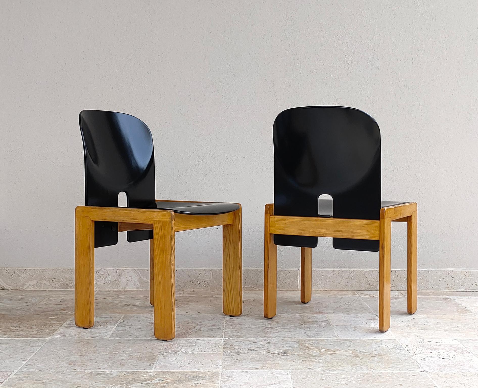 Laqué Afra & Tobia Scarpa Ensemble de quatre chaises 121 par Cassina 1960s Italie  en vente