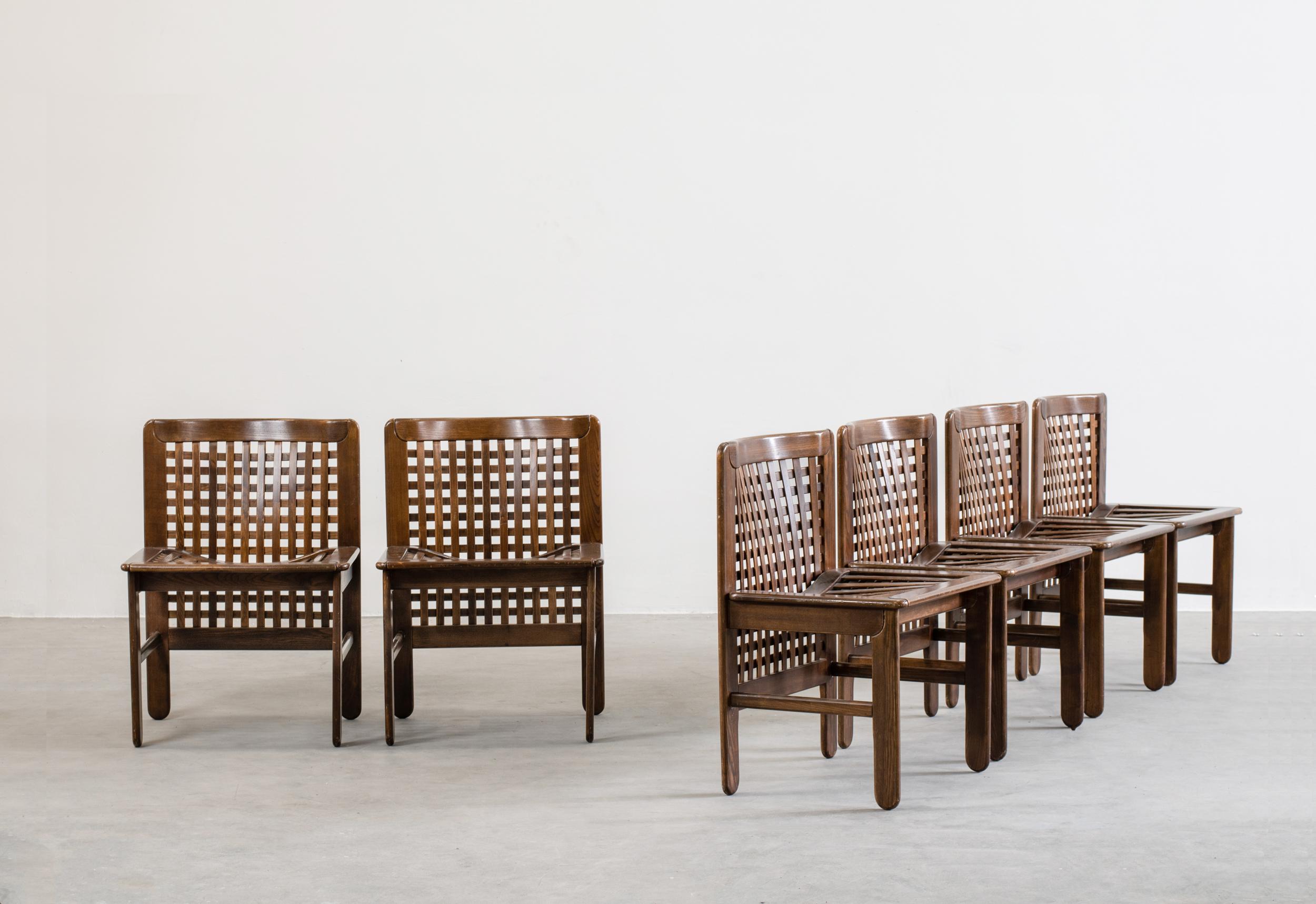 Beautiful living room set of six chairs in woven wood, designed by Tobia & Afra Scarpa, Italian Manufacture, 1960s.