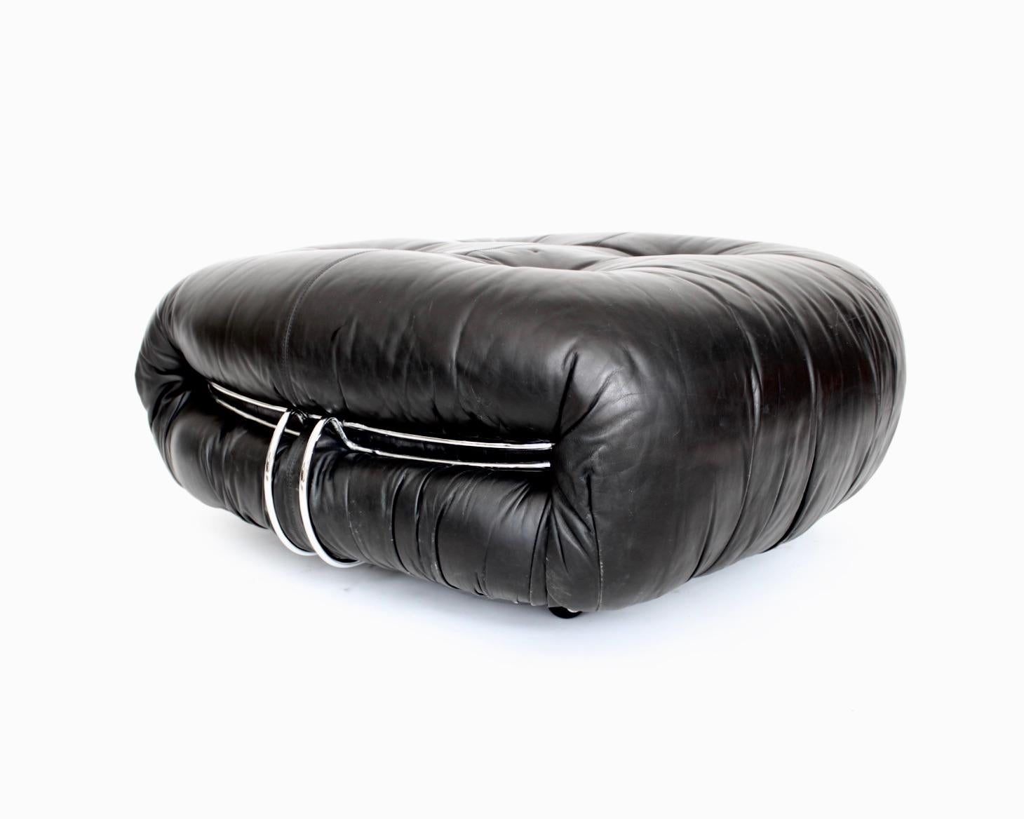 Late 20th Century Afra and Tobia Scarpa Soriana Leather Ottoman for Cassina For Sale