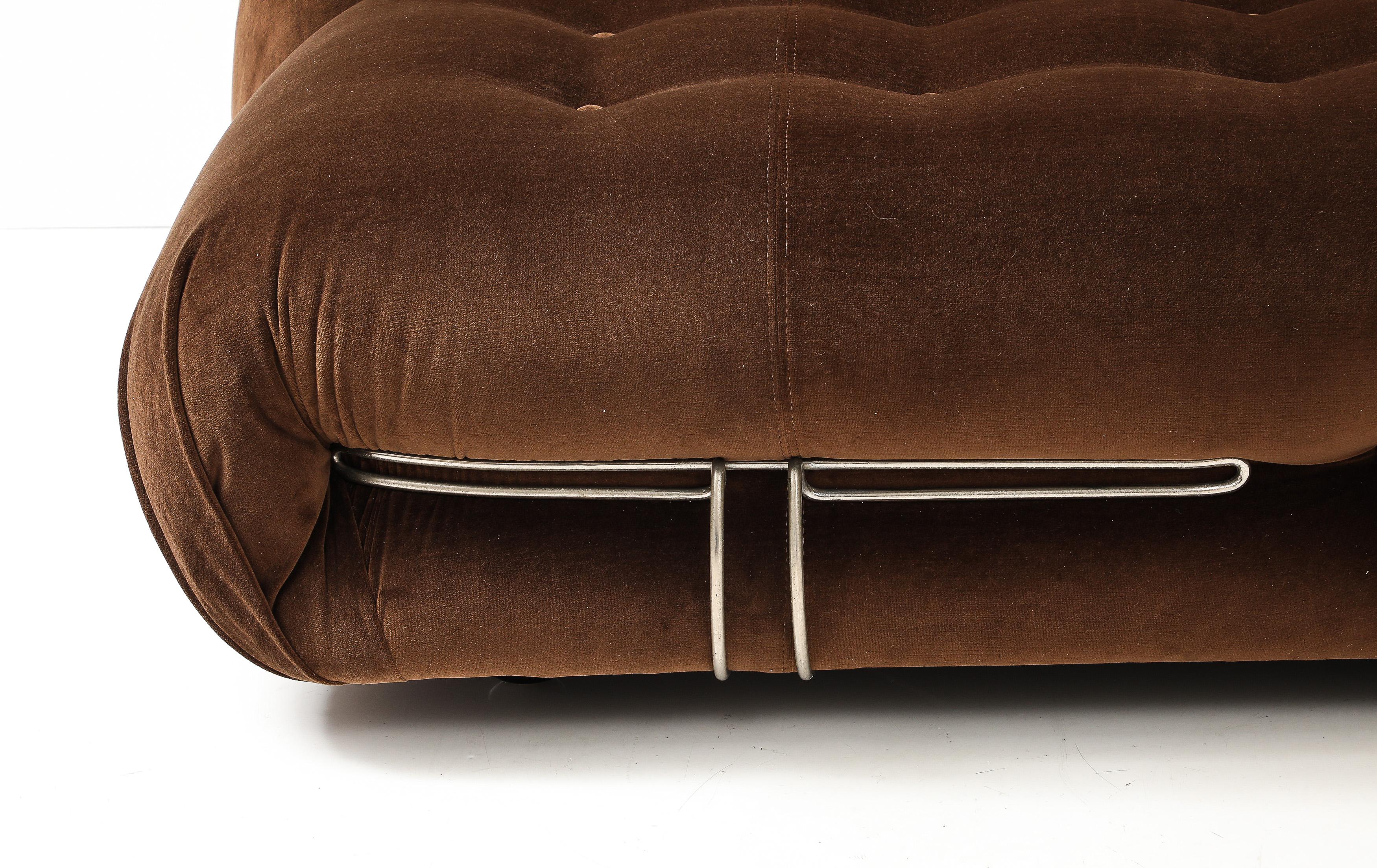 Afra und Tobia Scarpa 'Soriana' Dreisitziges Sofa für Cassina, Italien, 1969 (Italienisch) im Angebot