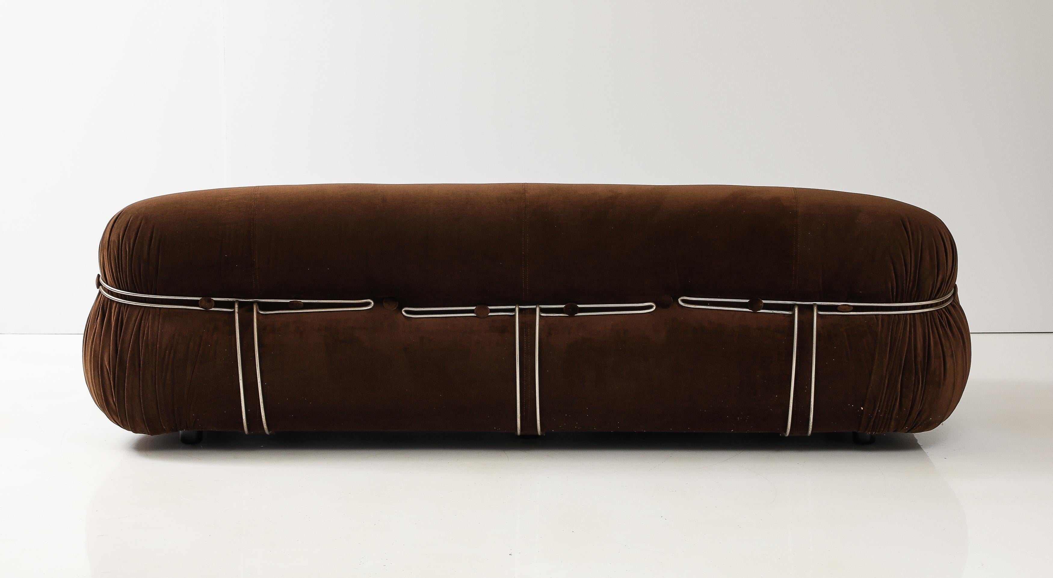Afra und Tobia Scarpa 'Soriana' Dreisitziges Sofa für Cassina, Italien, 1969 im Angebot 2