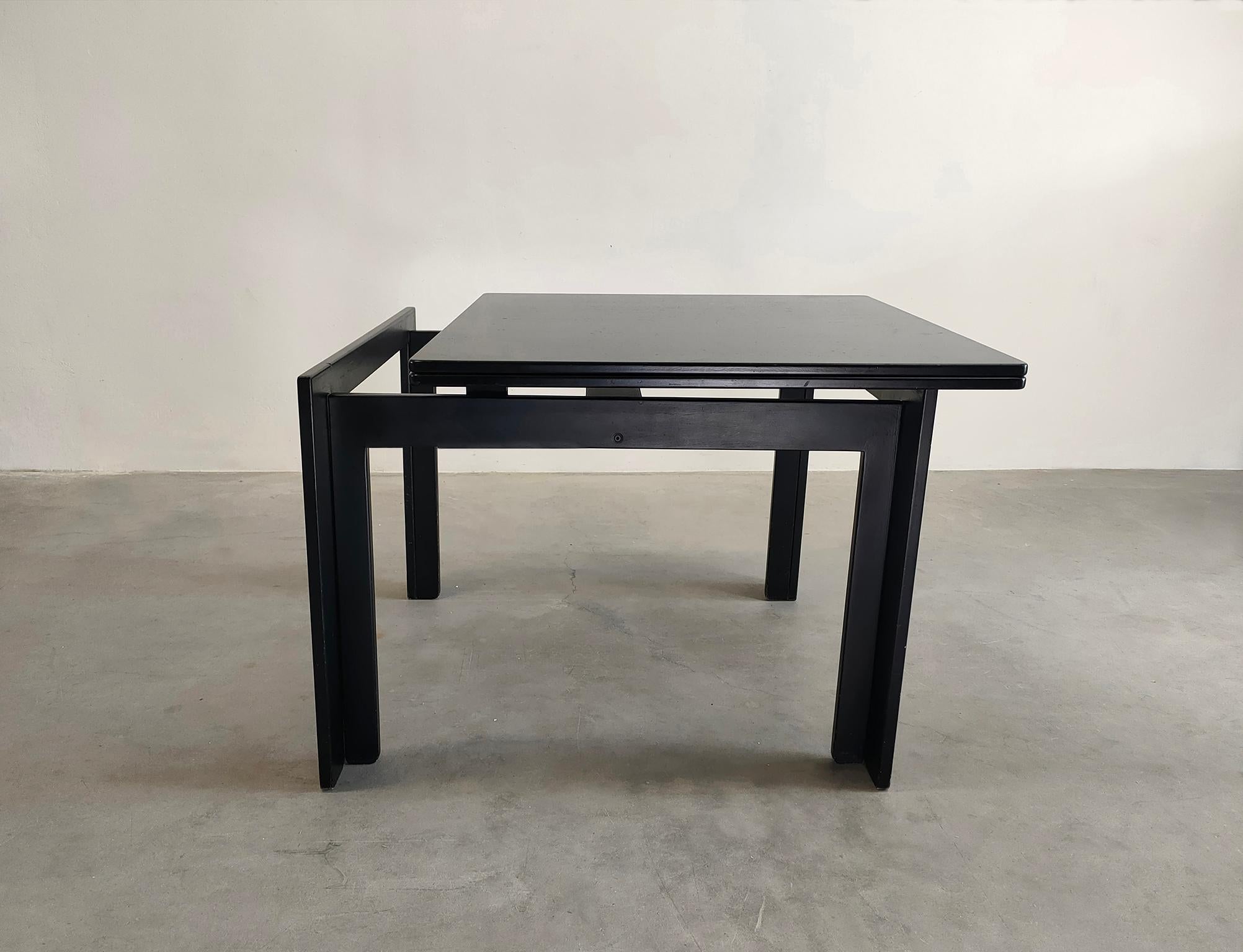 Afra & Tobia Scarpa 778 Extensible Table in Black Ashwood by Cassina 1960s In Good Condition For Sale In Montecatini Terme, IT