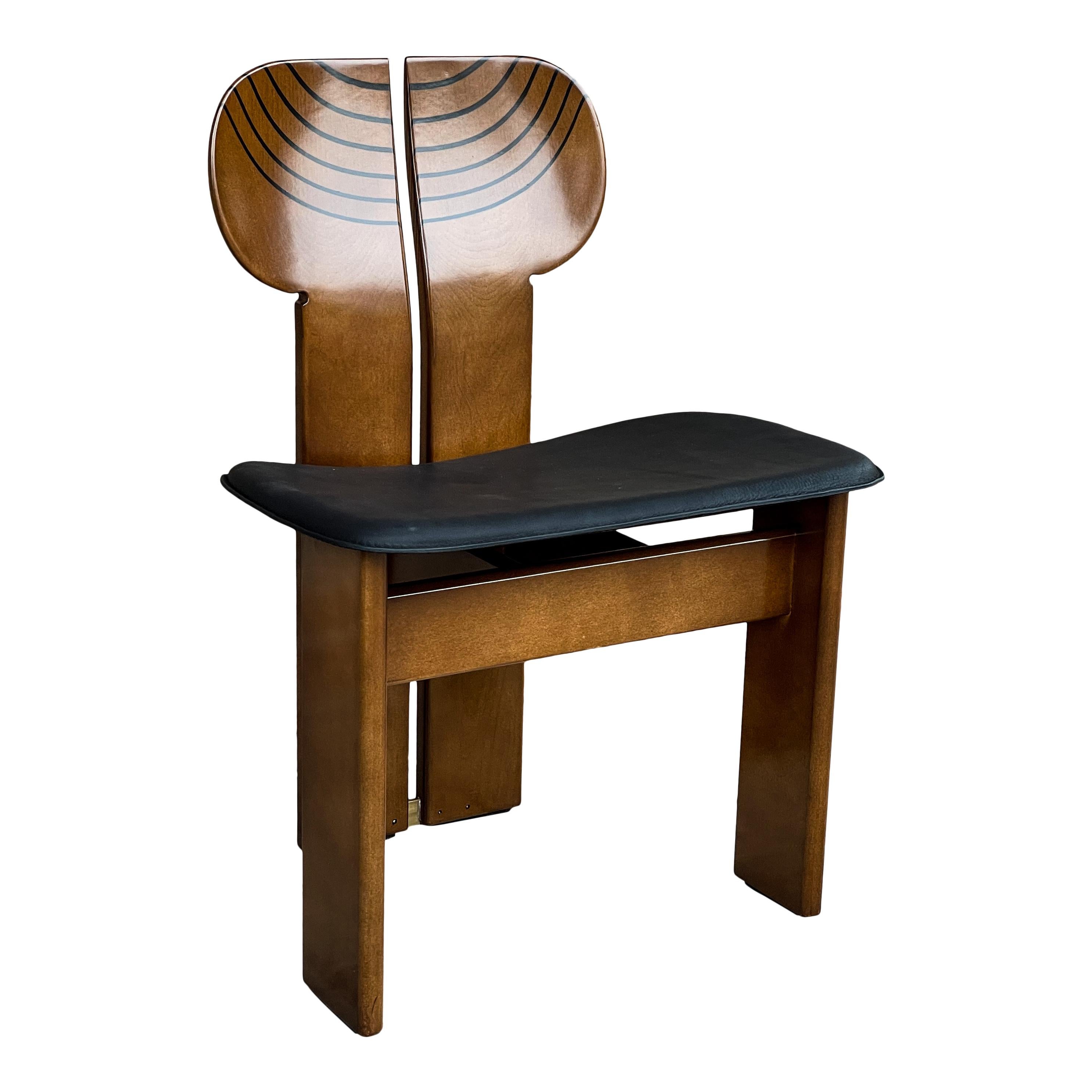 Sedia da pranzo Afra & Tobia Scarpa in noce per Maxalto, 1976, Set di 10 in vendita 12