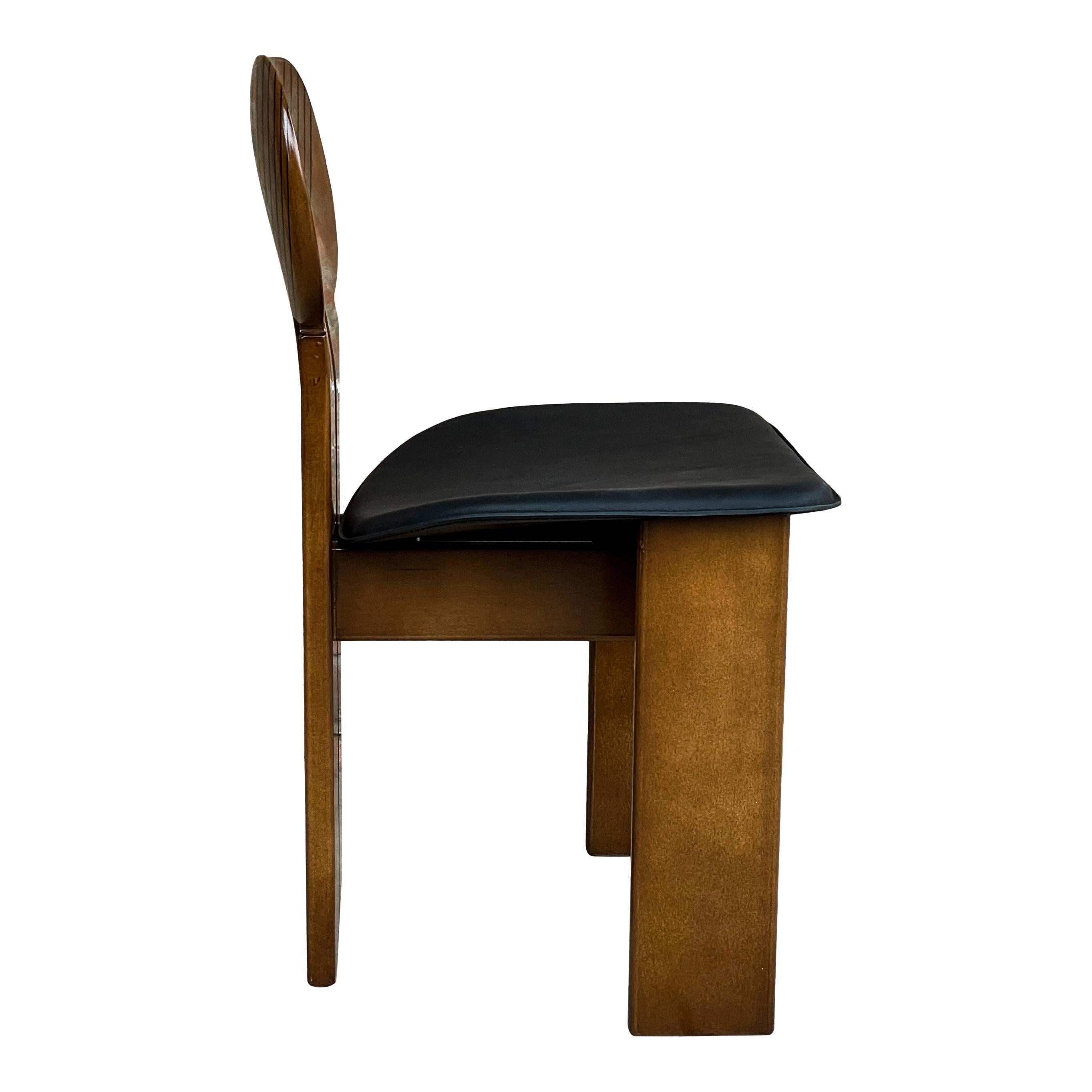 Afra and Tobia Scarpa Walnut Africa Dining Chair for Maxalto, 1976, Set of 10 For Sale 13