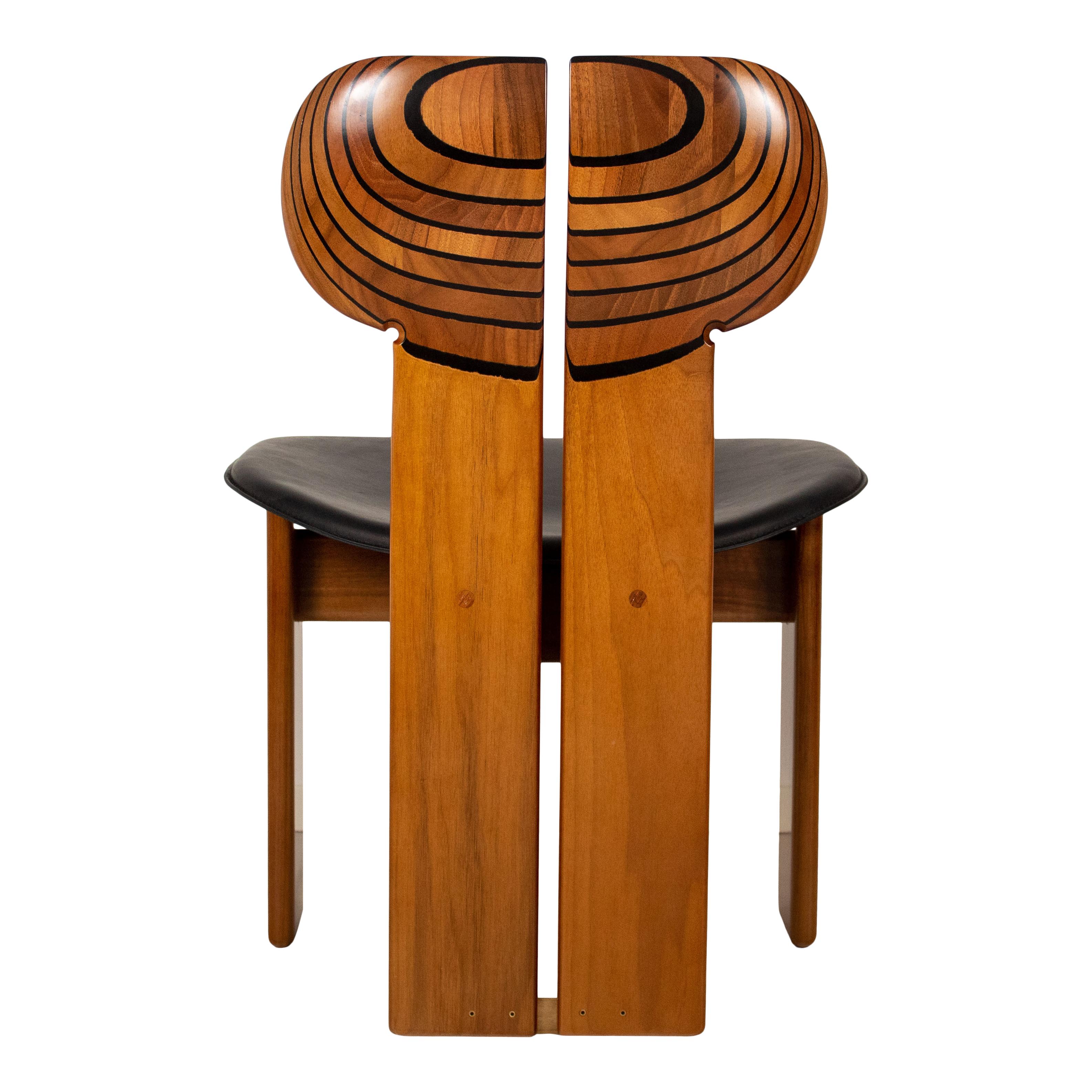 Afra and Tobia Scarpa Walnut Africa Dining Chair for Maxalto, 1976, Set of 4 For Sale 9