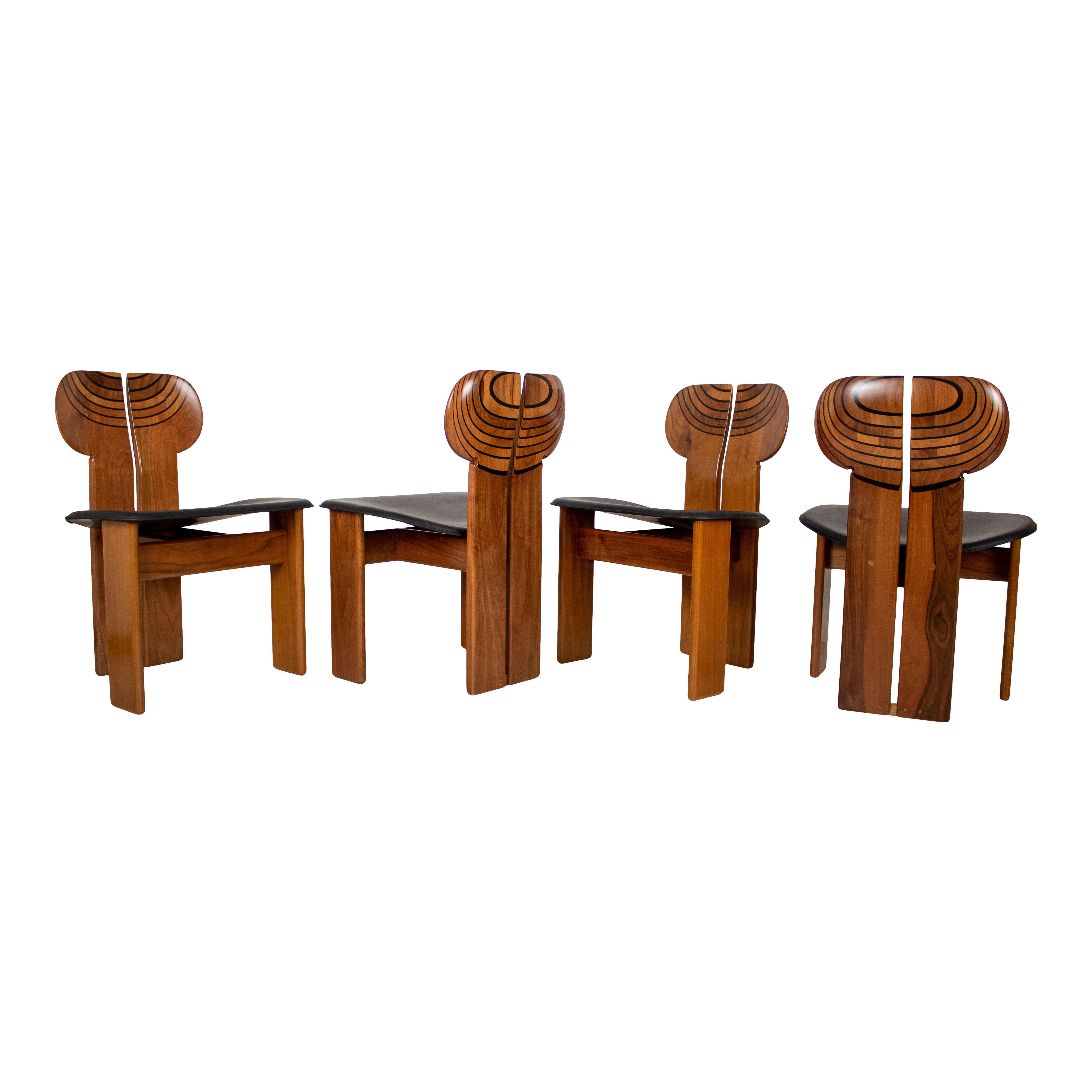 Mid-Century Modern Afra and Tobia Scarpa Walnut Africa Dining Chair for Maxalto, 1976, Set of 4 For Sale