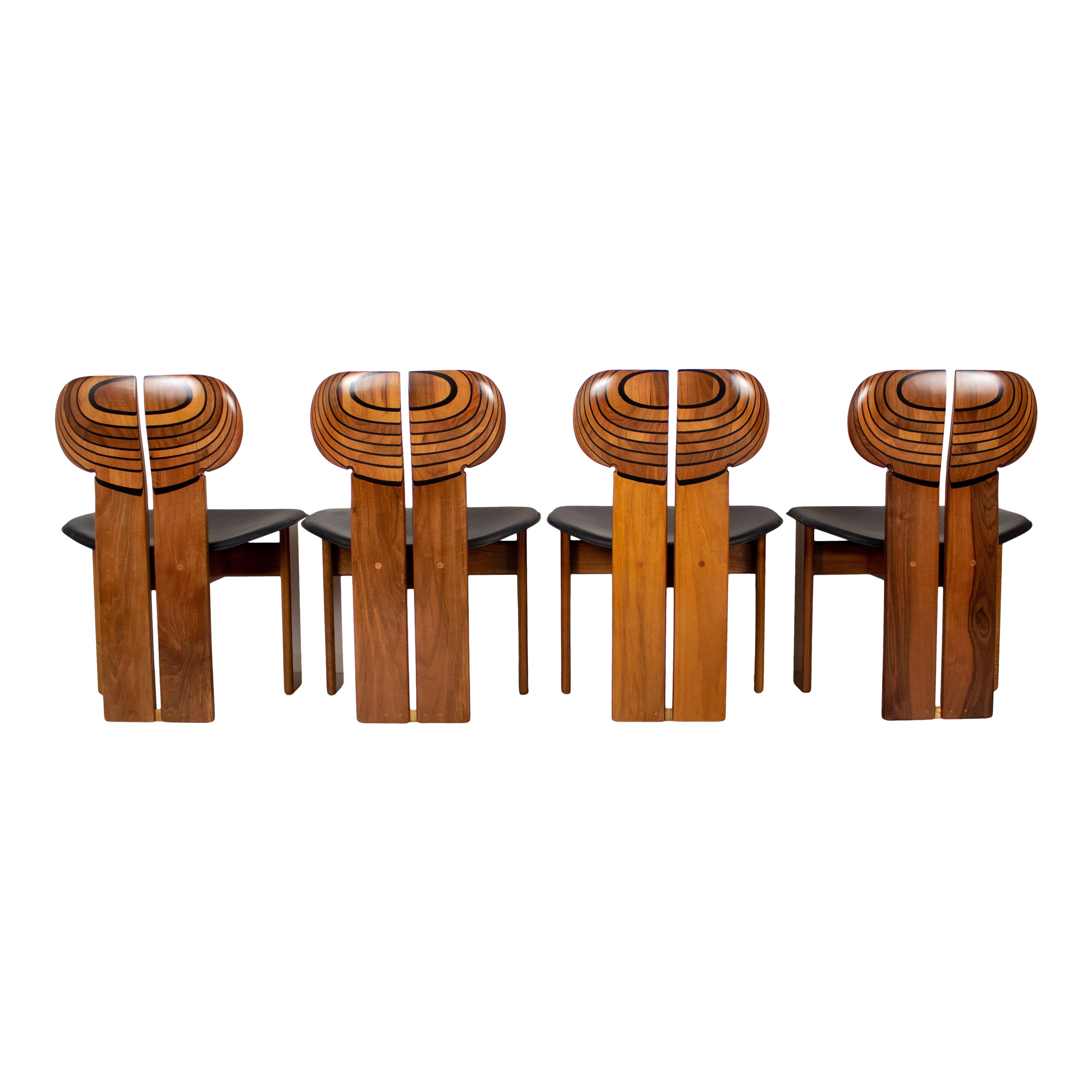 Afra and Tobia Scarpa Walnut Africa Dining Chair for Maxalto, 1976, Set of 4 For Sale 1