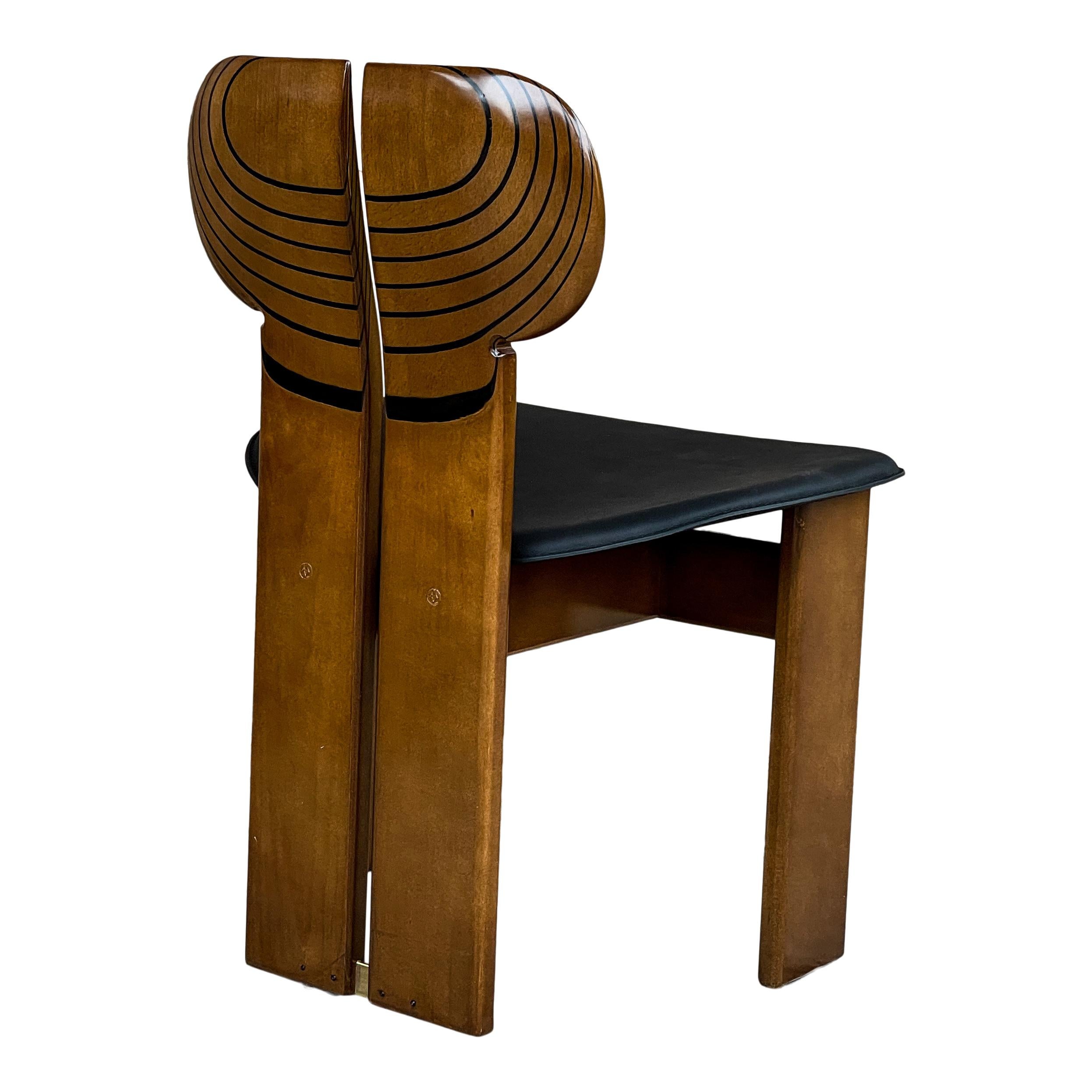 Afra and Tobia Scarpa Walnut Africa Dining Chair for Maxalto, 1976, Set of 6 For Sale 3