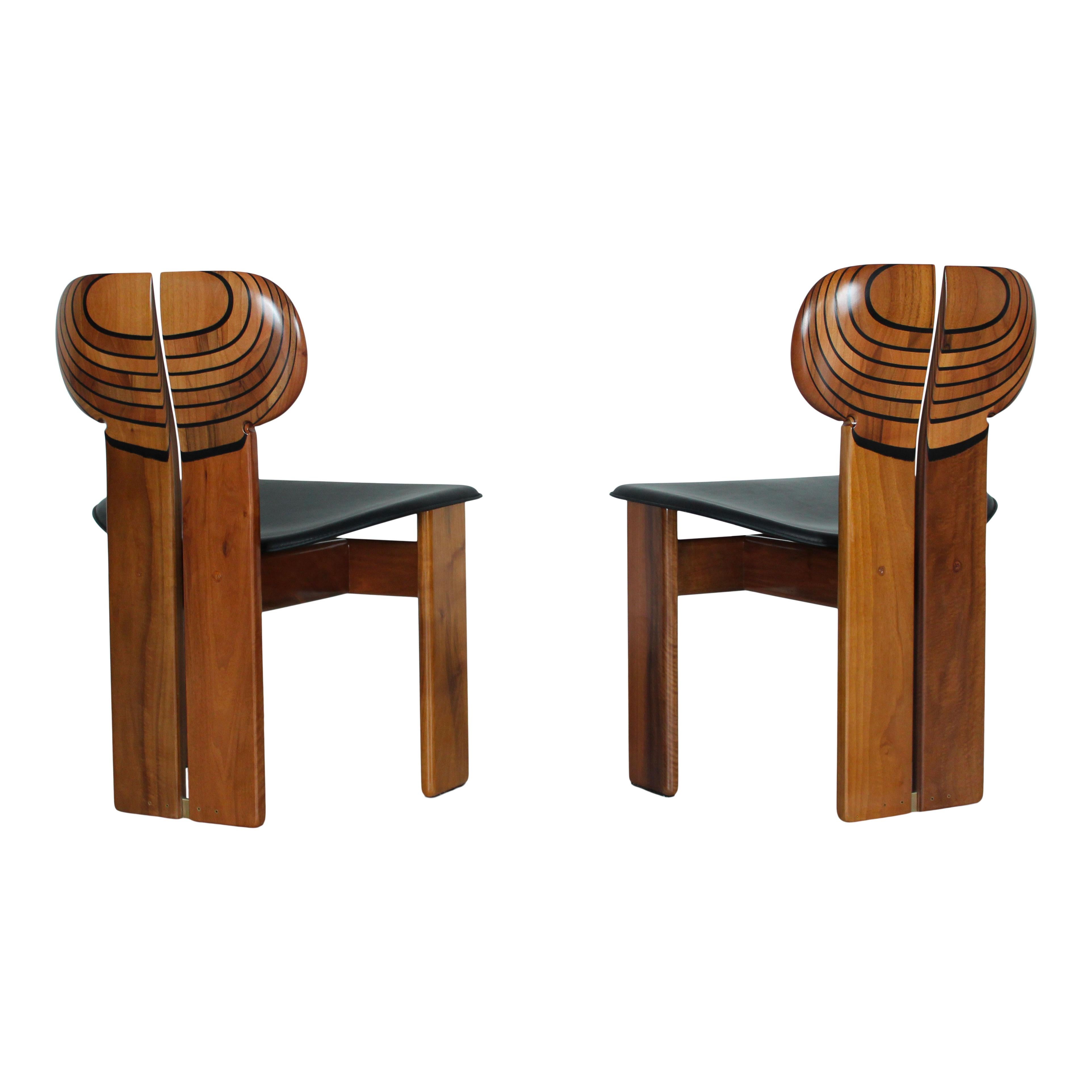 Afra and Tobia Scarpa Walnut Africa Dining Chair for Maxalto, 1976, Set of 8 For Sale 2