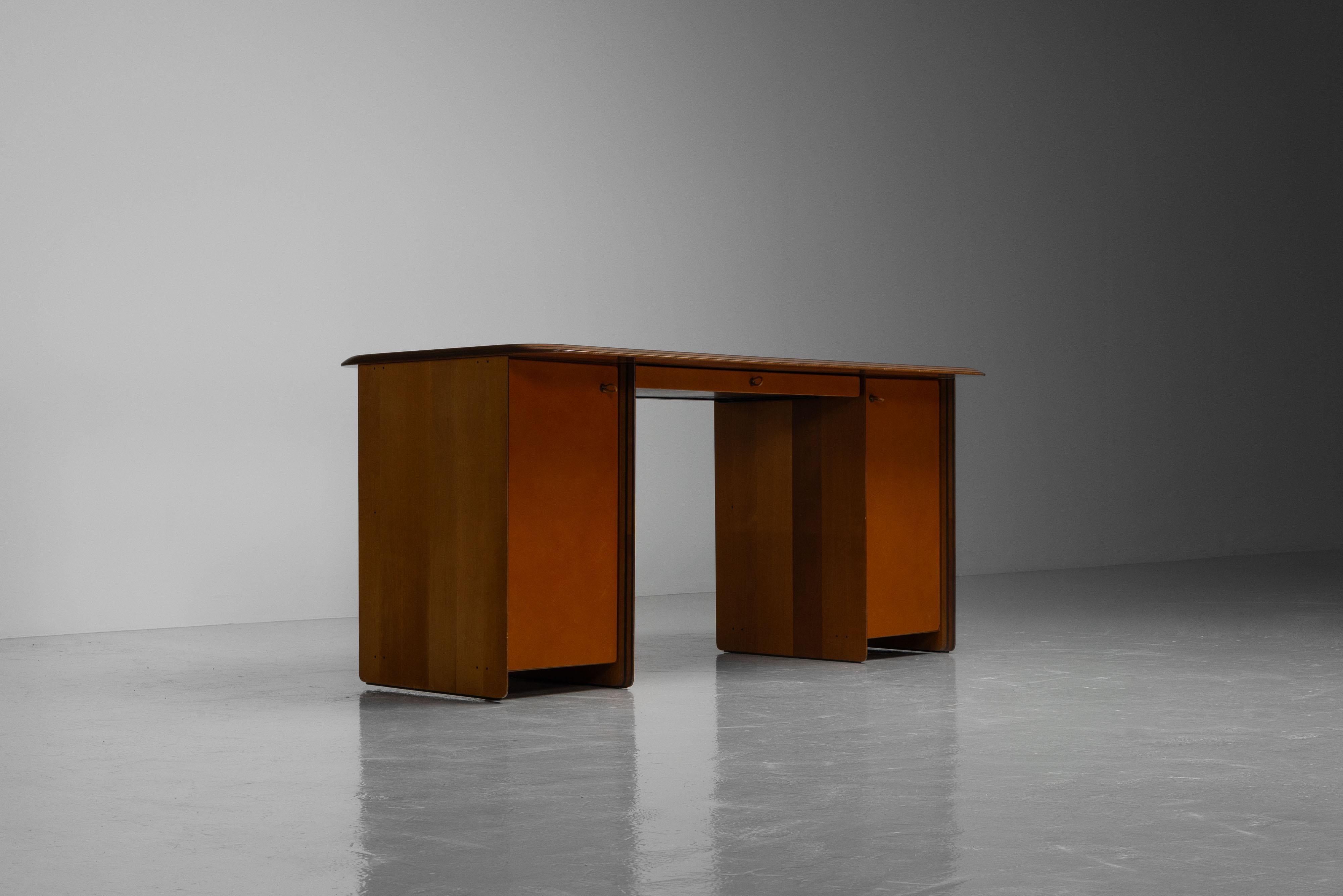 Mid-Century Modern Afra e Tobia Scarpa Artona desk Maxalto Italy 1975 For Sale