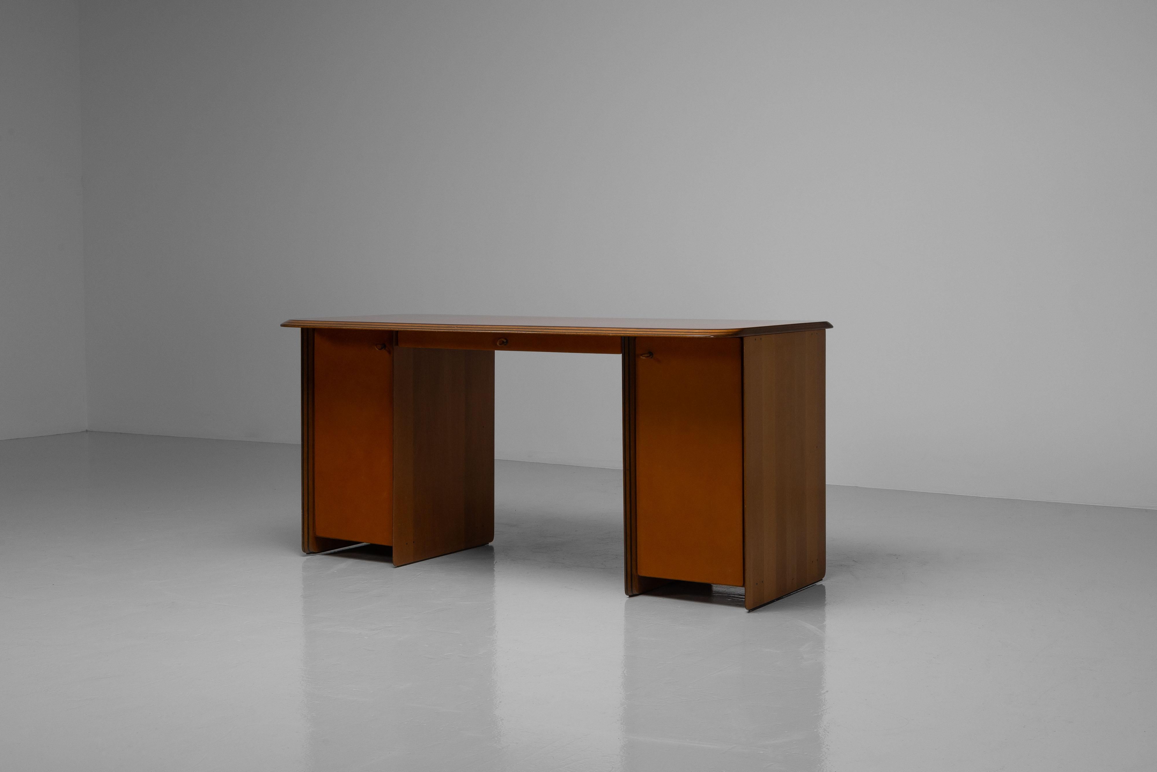 Leather Afra e Tobia Scarpa Artona desk Maxalto Italy 1975 For Sale