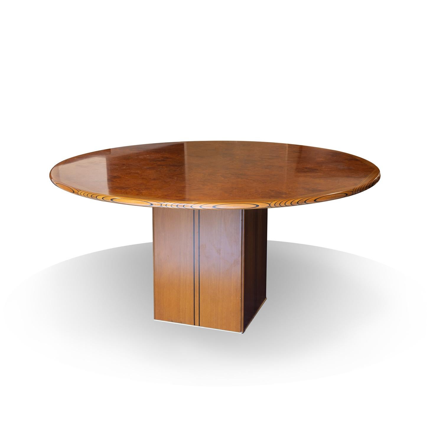 Afra e Tobia Scarpa Round Table Artona Line From Maxalto, 1970s, Italy In Good Condition In Lucca, IT