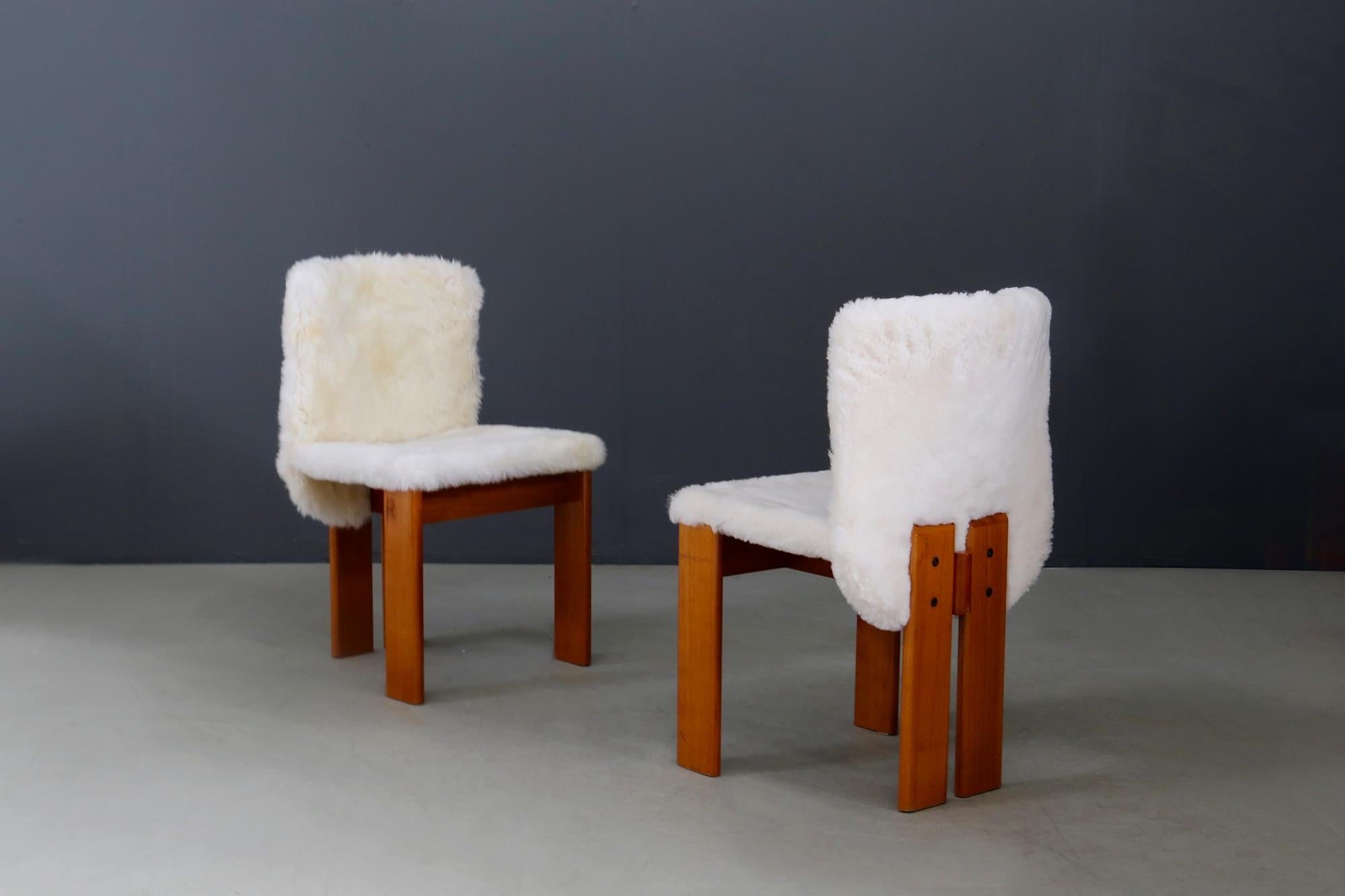 Afra e Tobia Scarpa Set of Six Chair Midcentury in Fur and Wood, 1970s 2