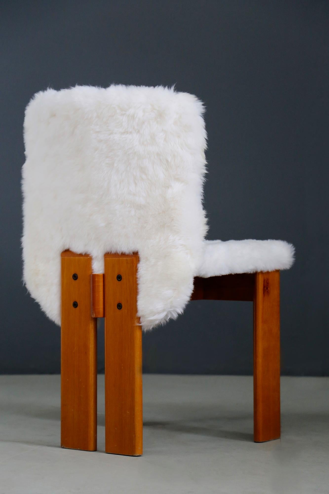 Afra e Tobia Scarpa Set of Six Chair Midcentury in Fur and Wood, 1970s 3