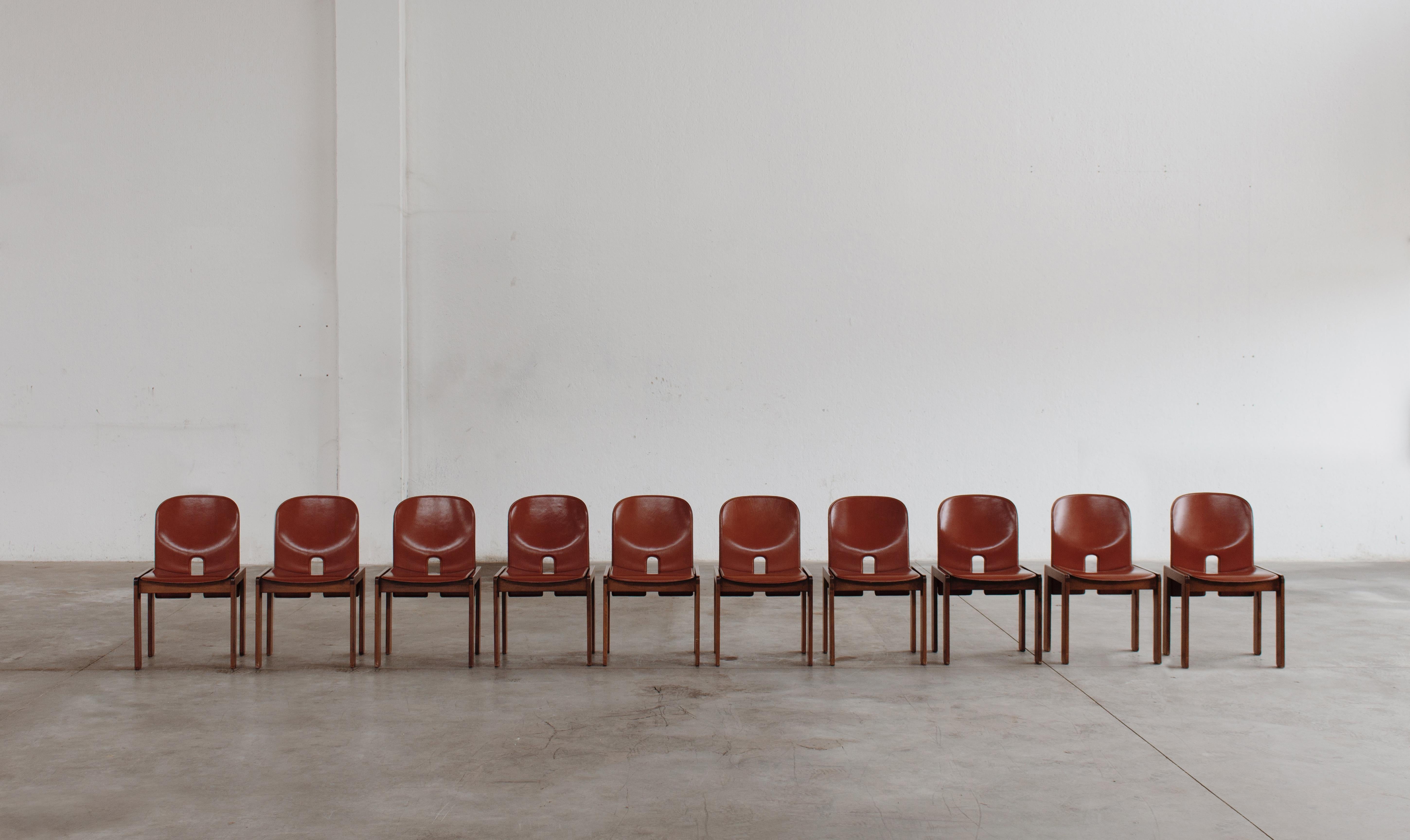 Esszimmerstühle „121“ von Afra & Tobia Scarpa für Cassina, 1965, Set von 10 Stühlen (Mitte des 20. Jahrhunderts)