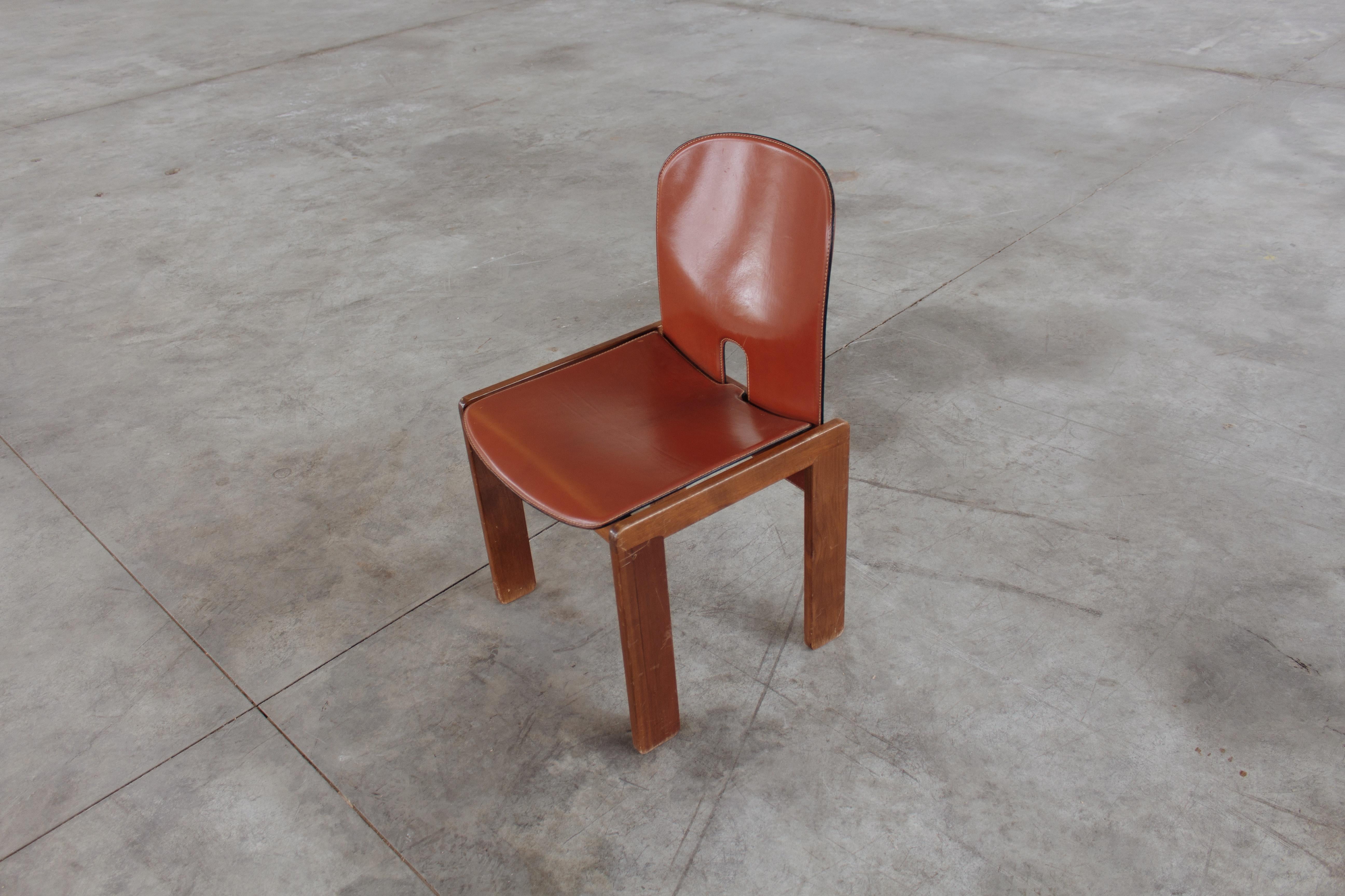 Esszimmerstühle „121“ von Afra & Tobia Scarpa für Cassina, 1965, Satz von 14 Stühlen (Moderne der Mitte des Jahrhunderts) im Angebot